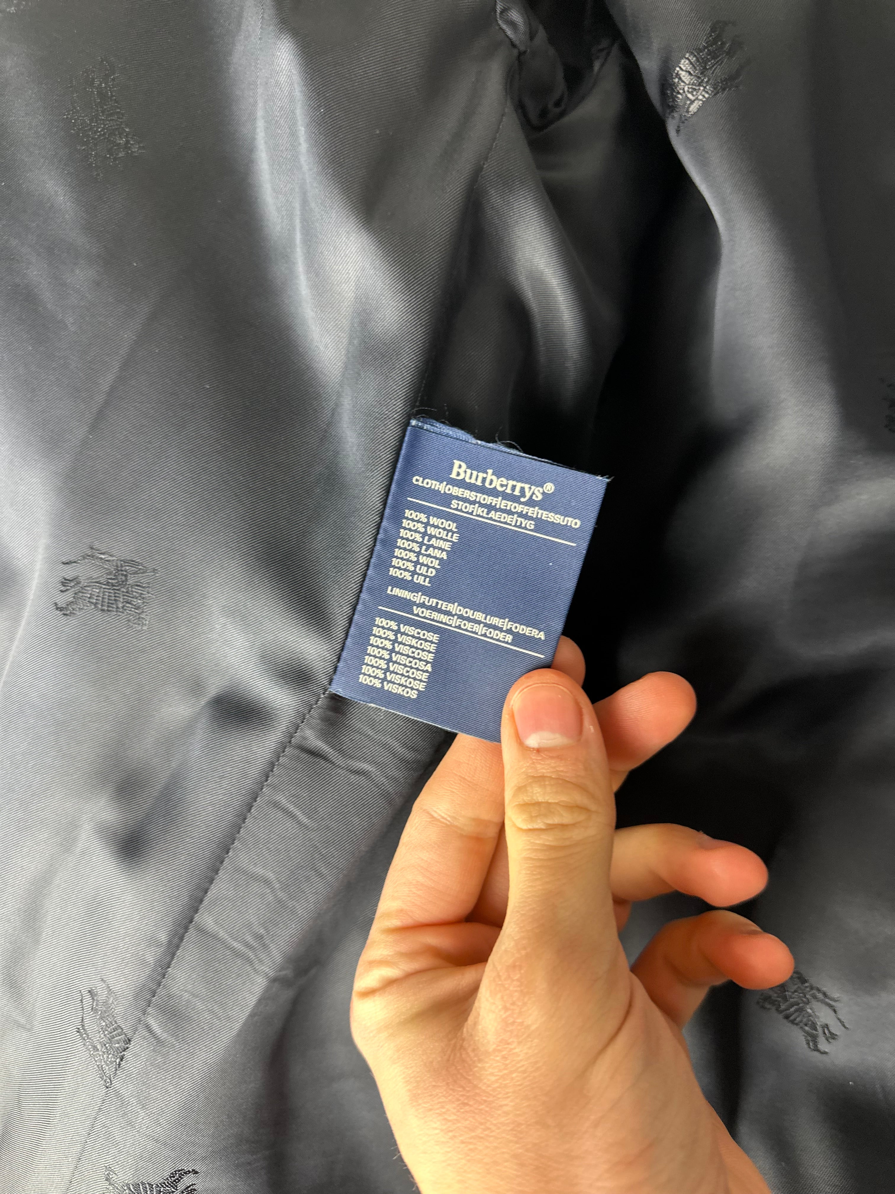 Burberrys Coat (14/L)