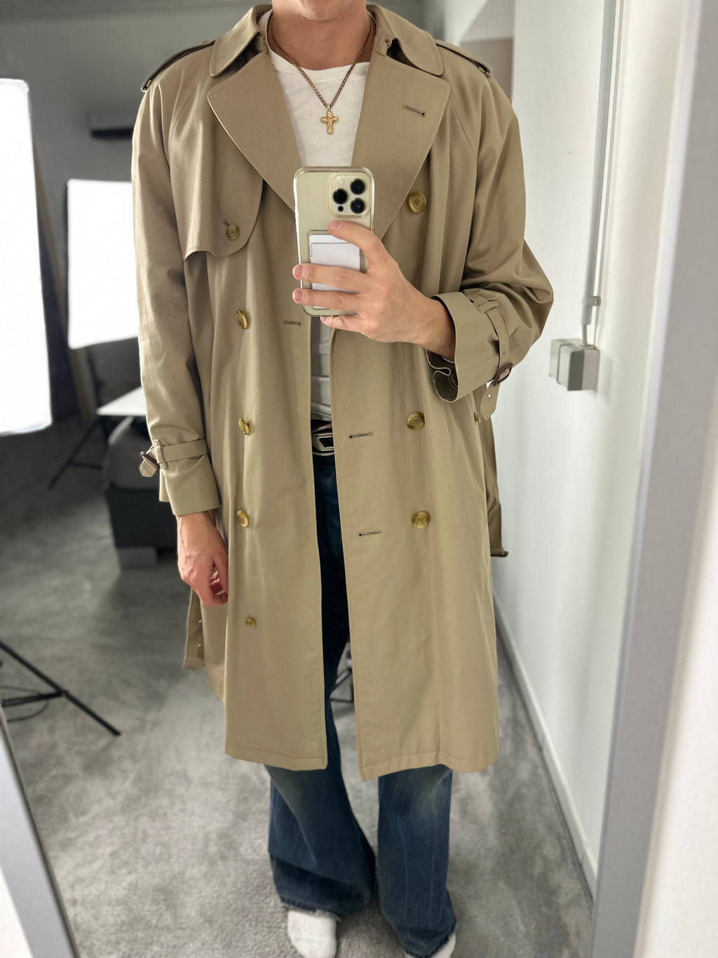 Burberrys Trenchcoat (16/XL) including inlet