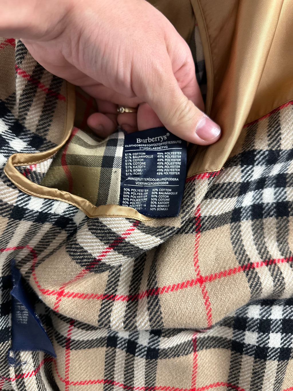 Burberrys Trenchcoat (12/M) including Inlet