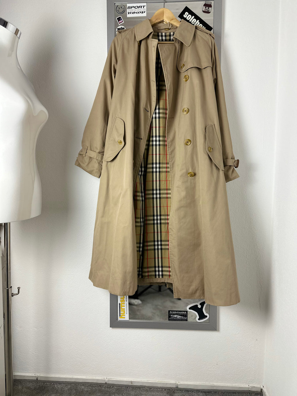 Burberrys Trenchcoat (12/M)
