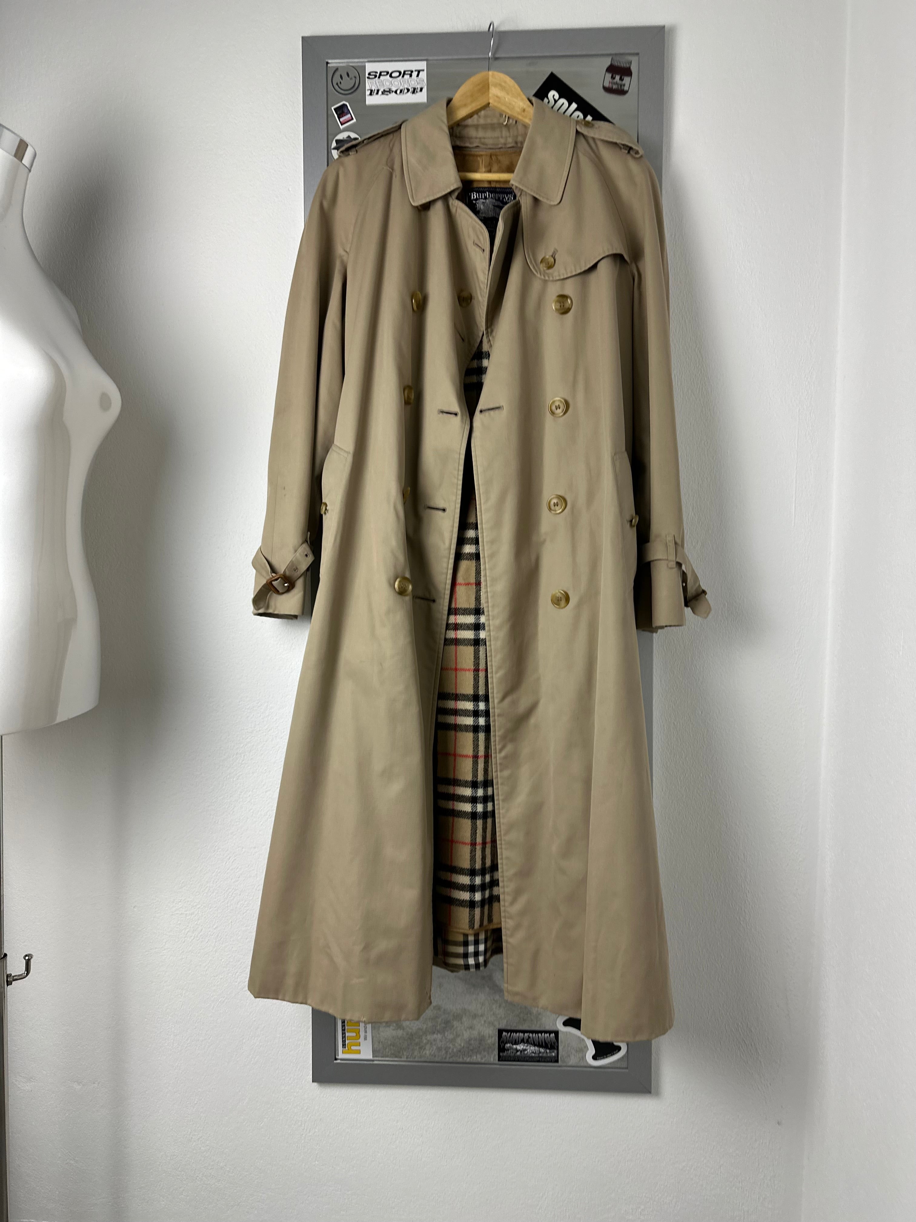 Burberrys Trenchcoat (14/L) including Inlet