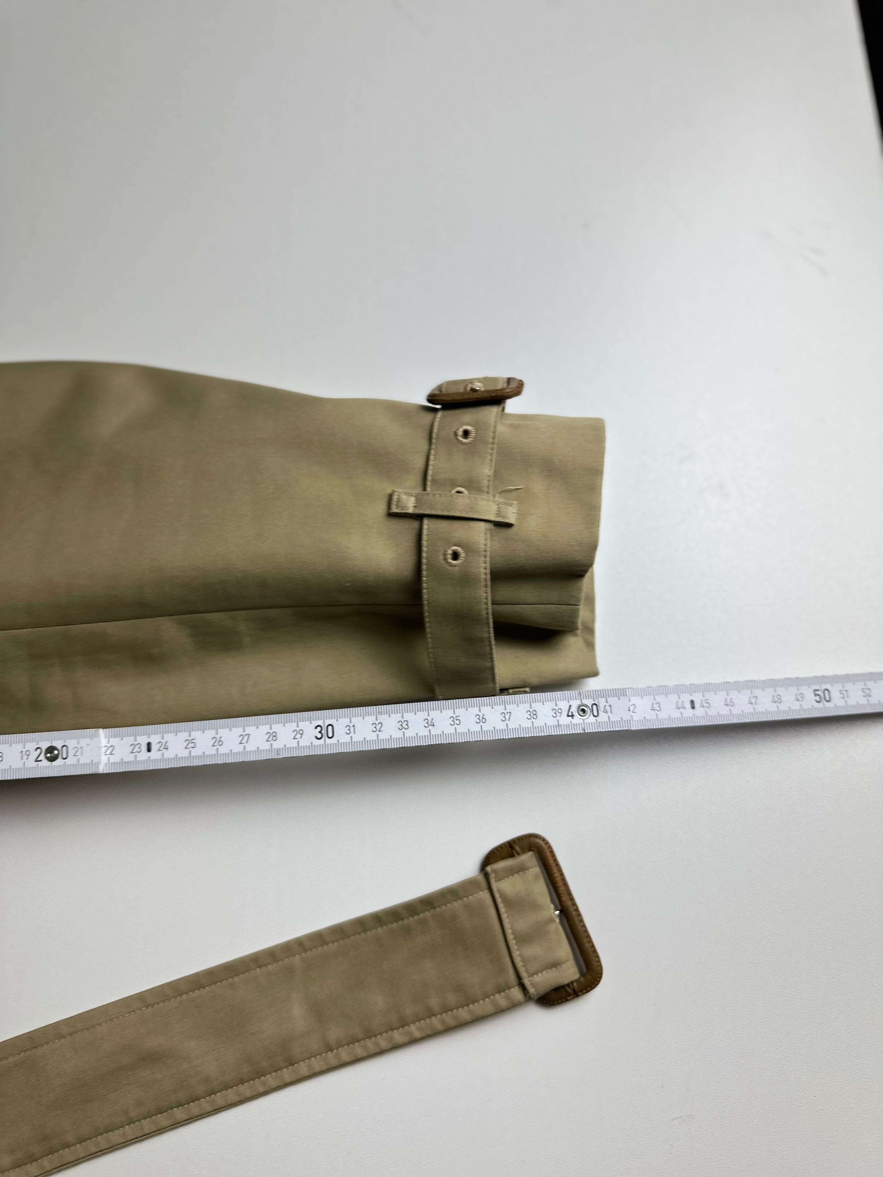 Burberrys Trenchcoat (10/S)