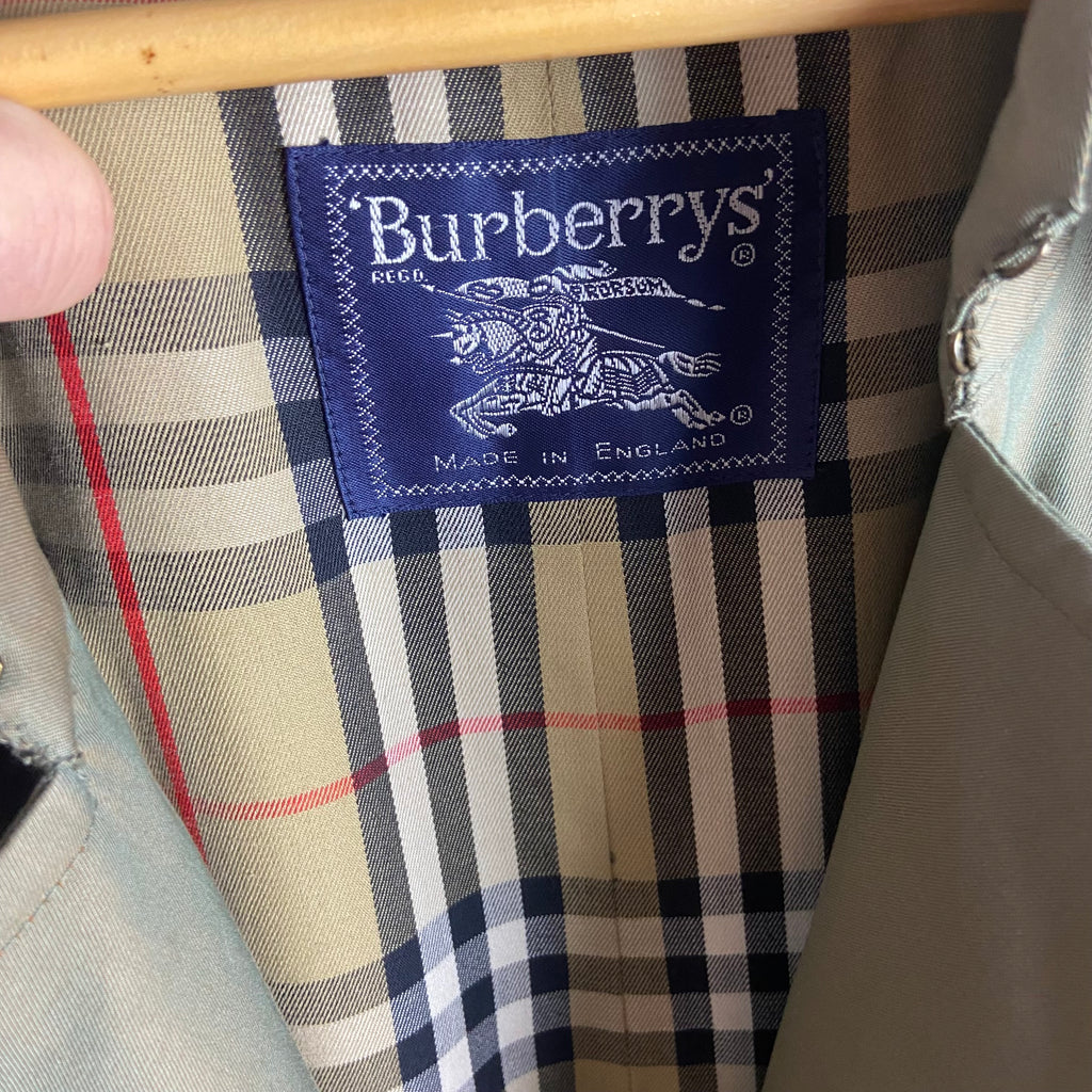 Burberry Trenchcoat Size 50/L