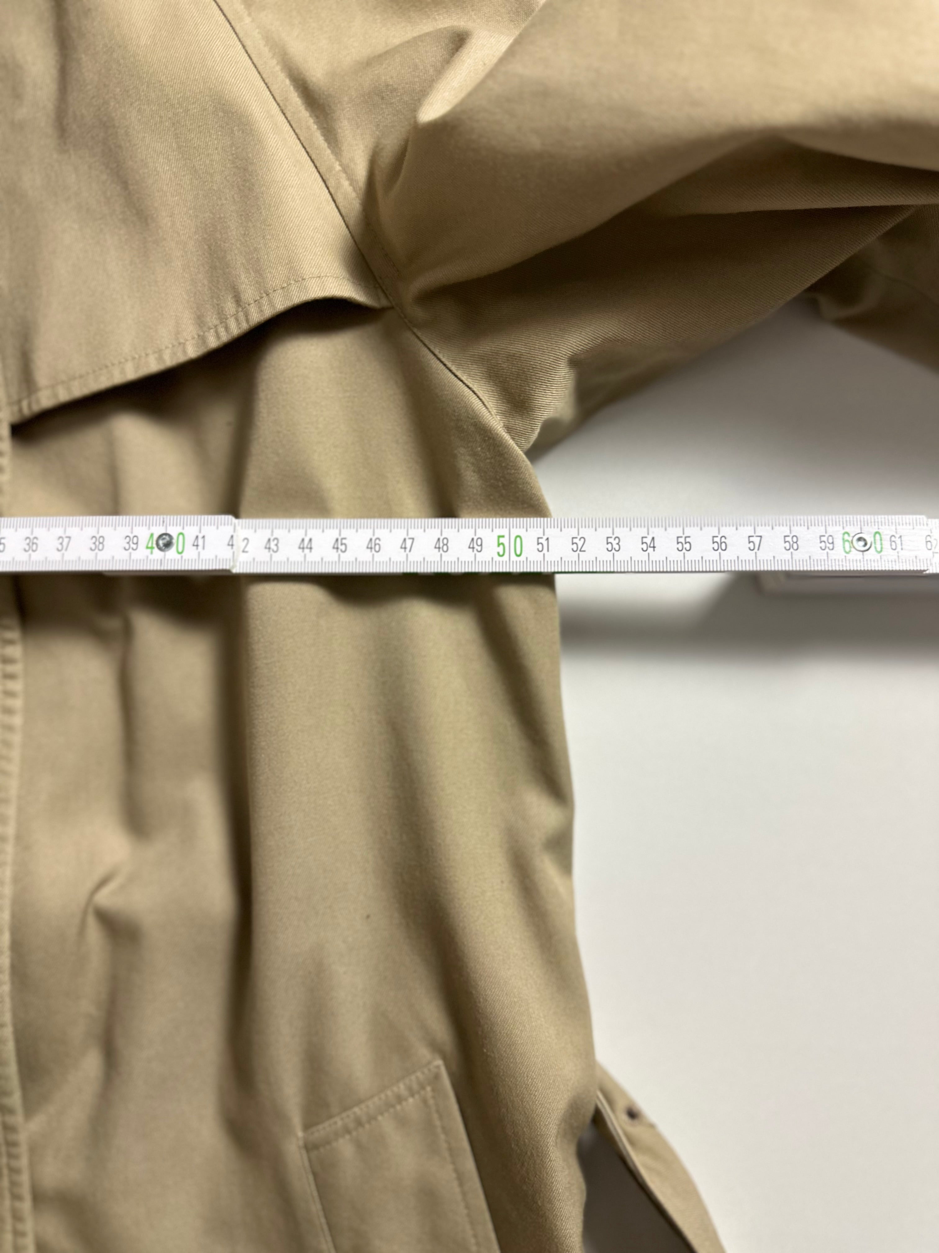 Burberrys Trenchcoat (12/M)