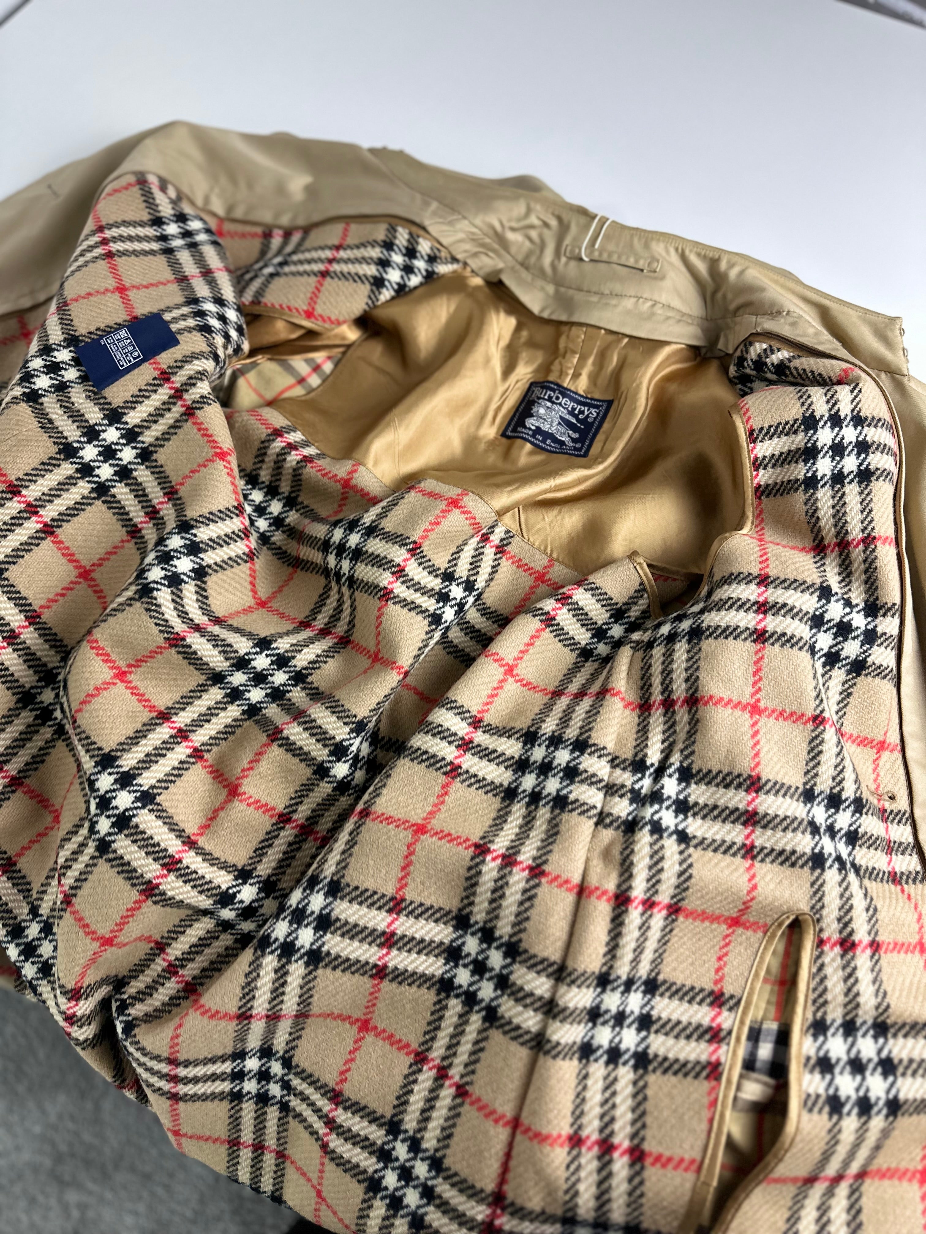 Burberrys Trenchcoat (44/XS) including Inlet