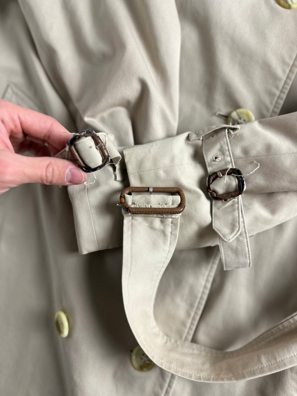 Burberrys Trenchcoat (12/M)