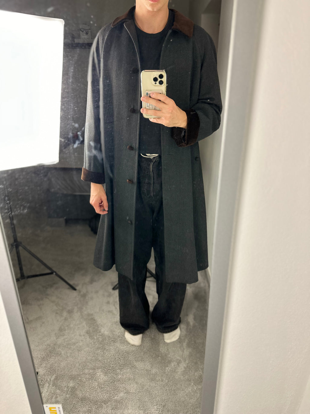 Burberrys Coat (12/M)