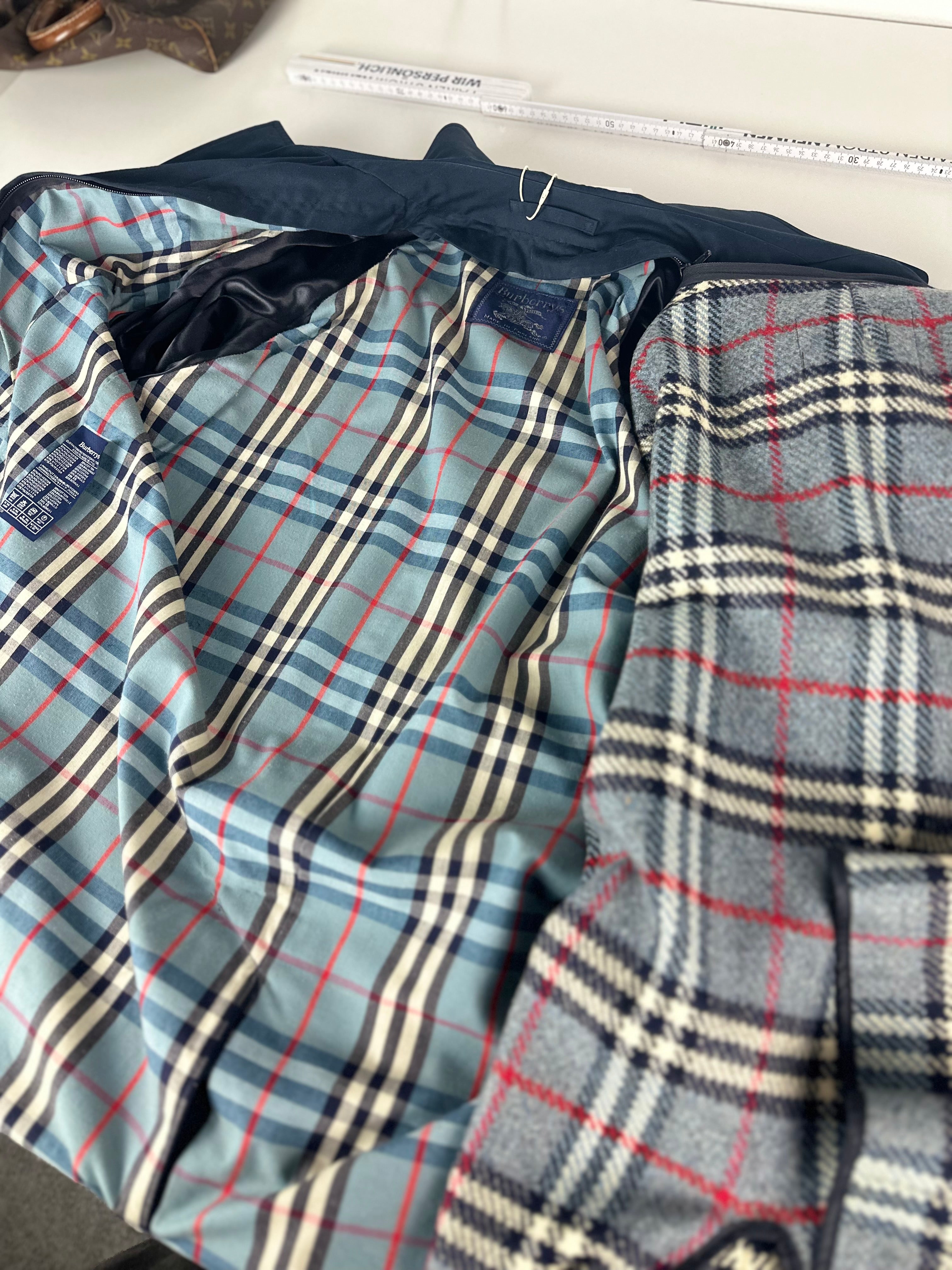 Burberrys Carcoat (48/M) including Inlet