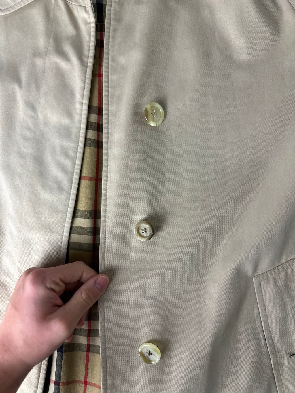 Burberrys Trenchcoat (10/S)