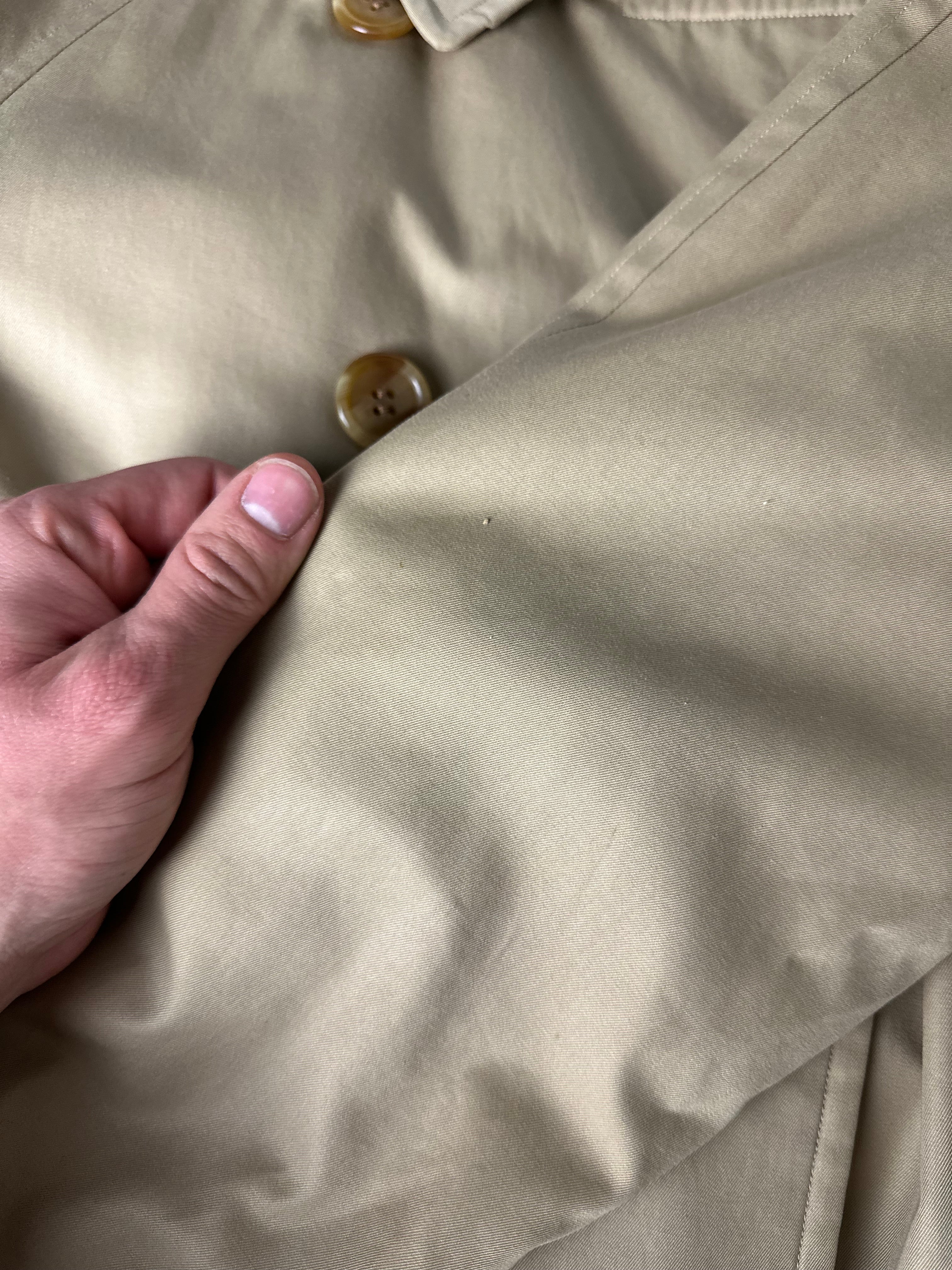 Burberrys Trenchcoat (10/S)