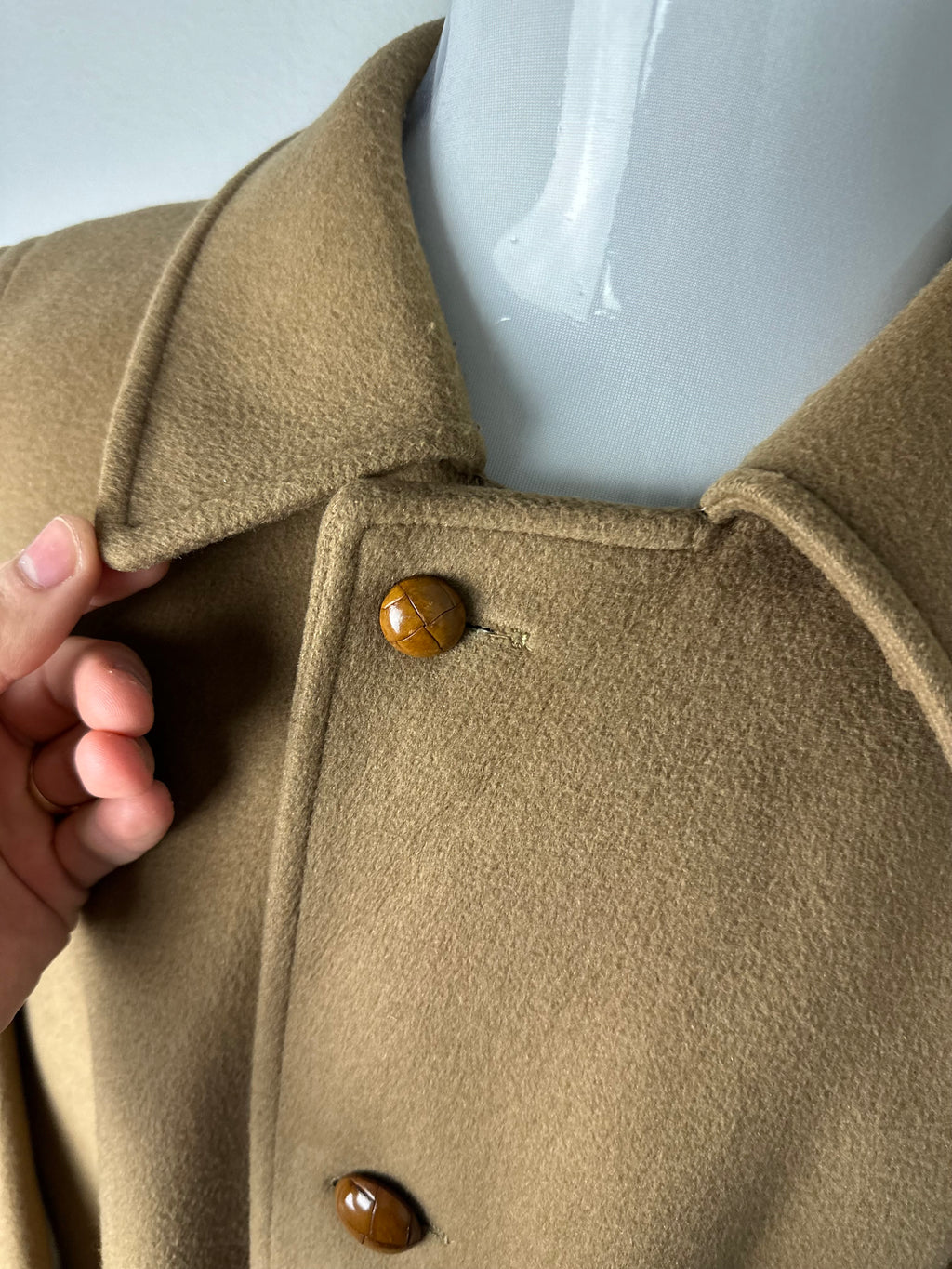 Burberrys Coat (50/L)