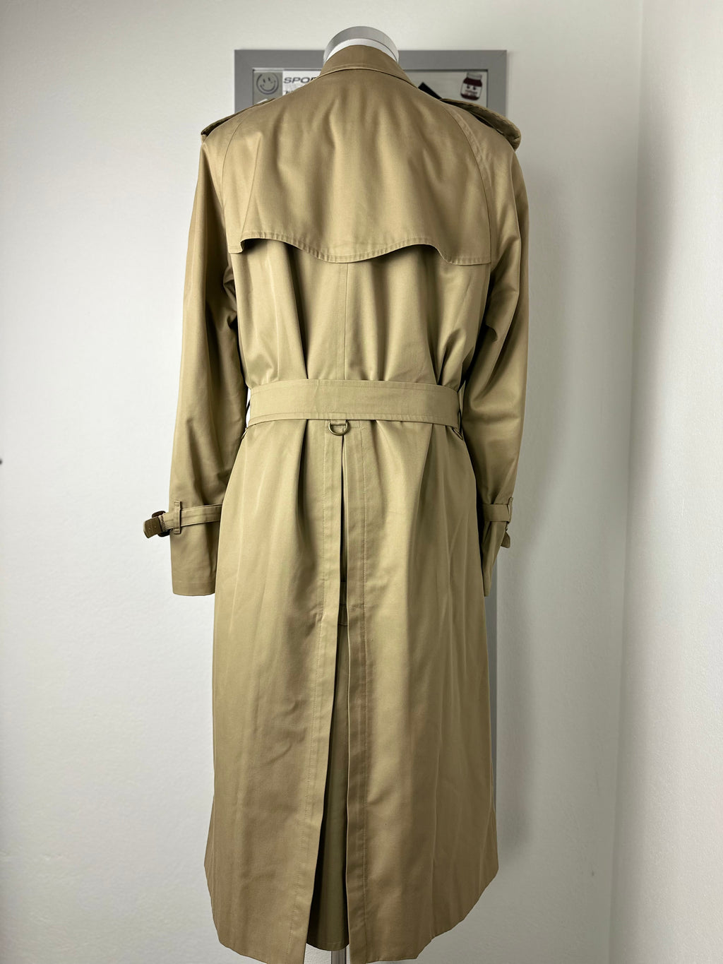 Burberrys Trenchcoat (50/L) including Inlet