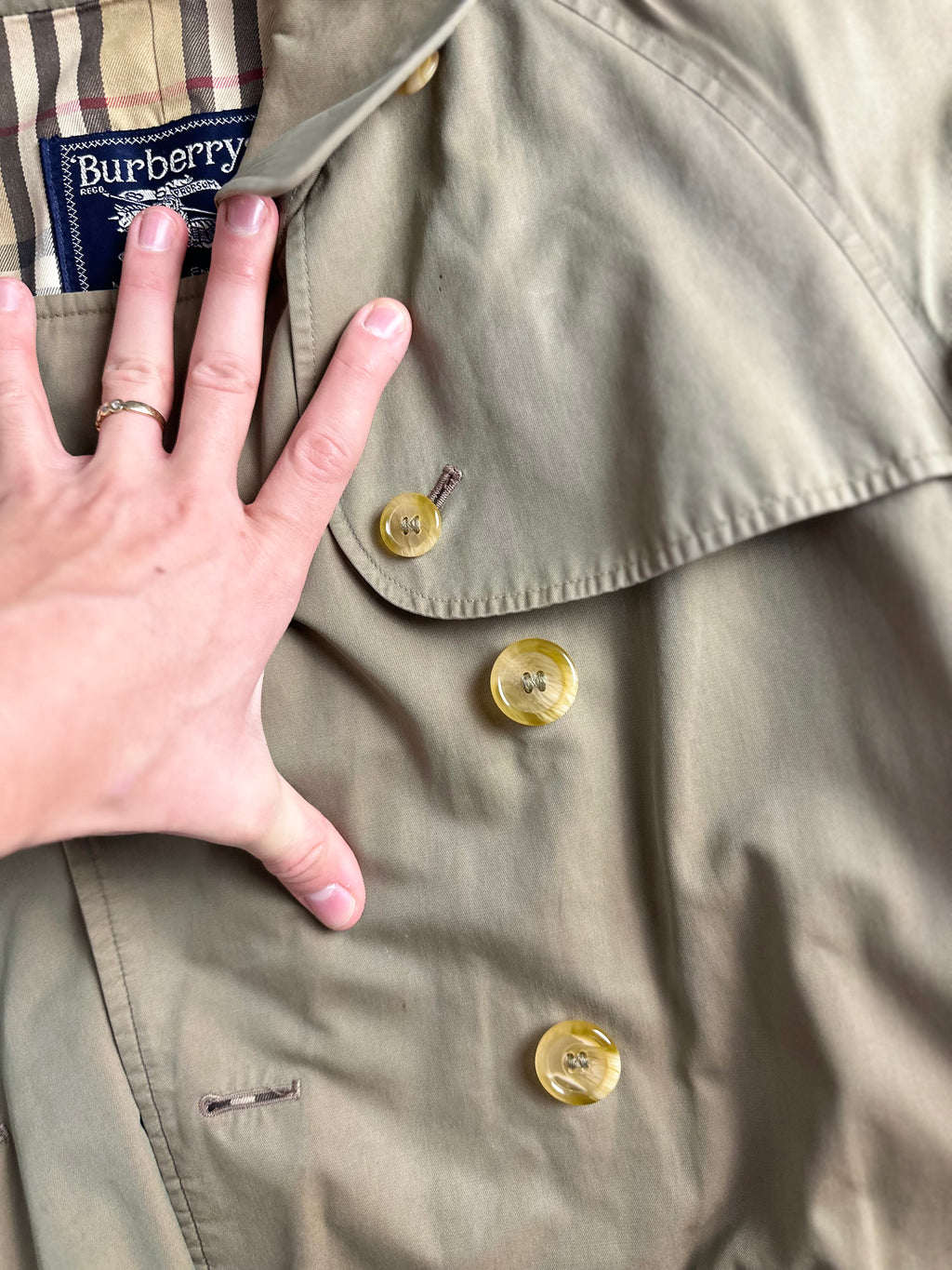 Burberrys Trenchcoat (10/S)