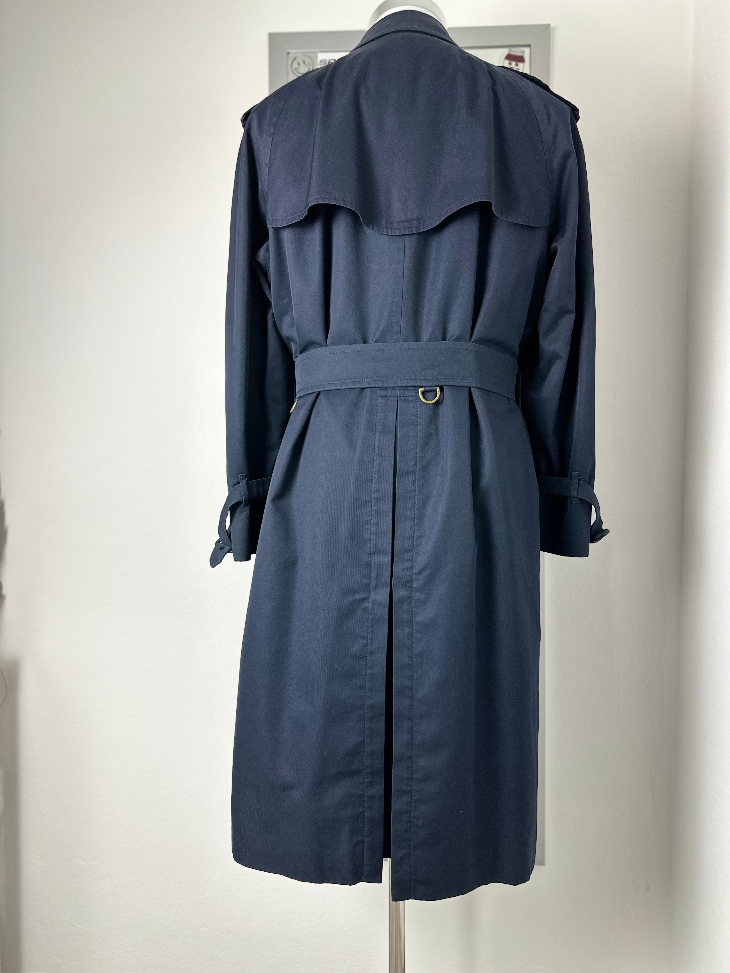 Burberrys Trenchcoat (52/L) including Inlet