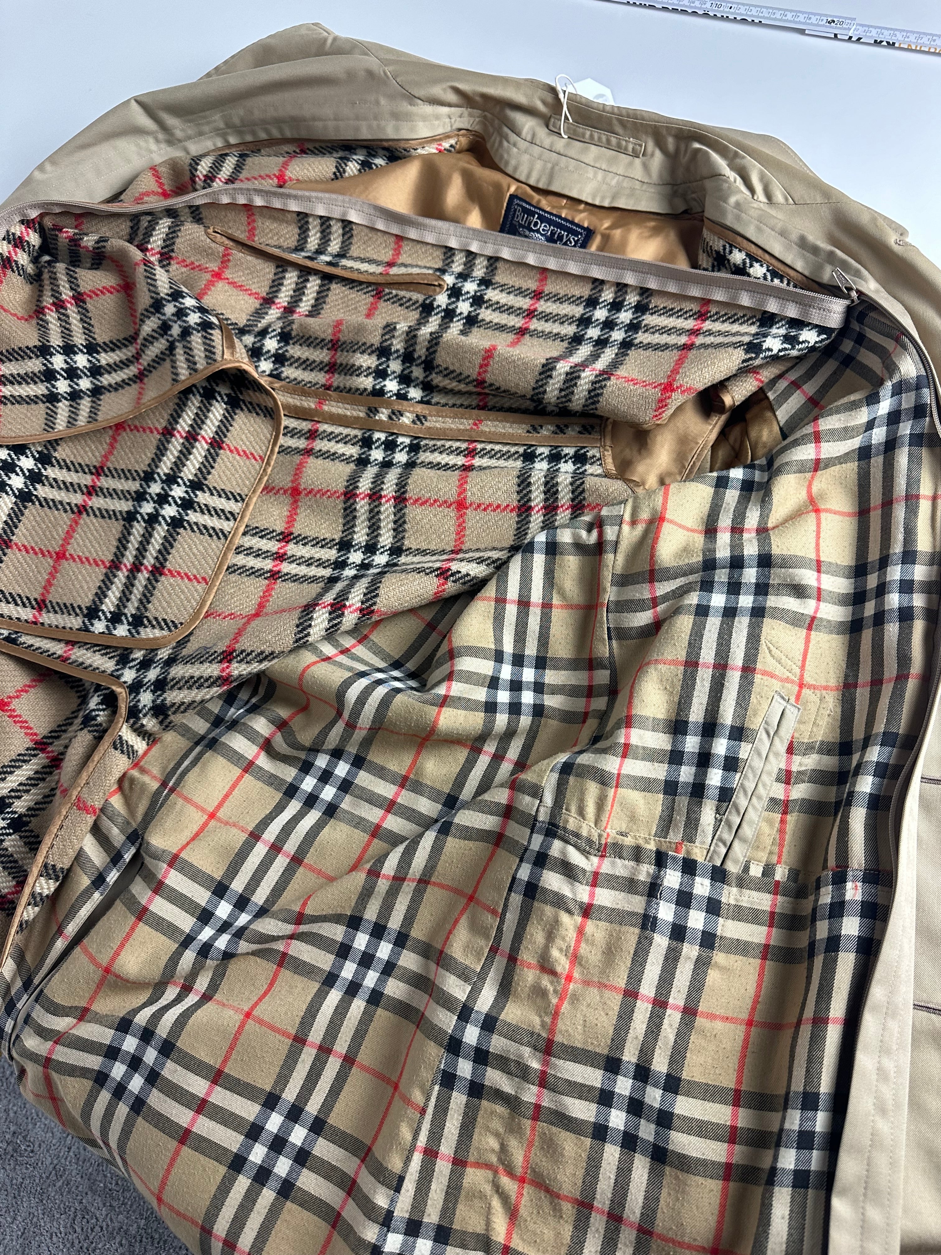 Burberrys Carcoat (46/S) including Inlet