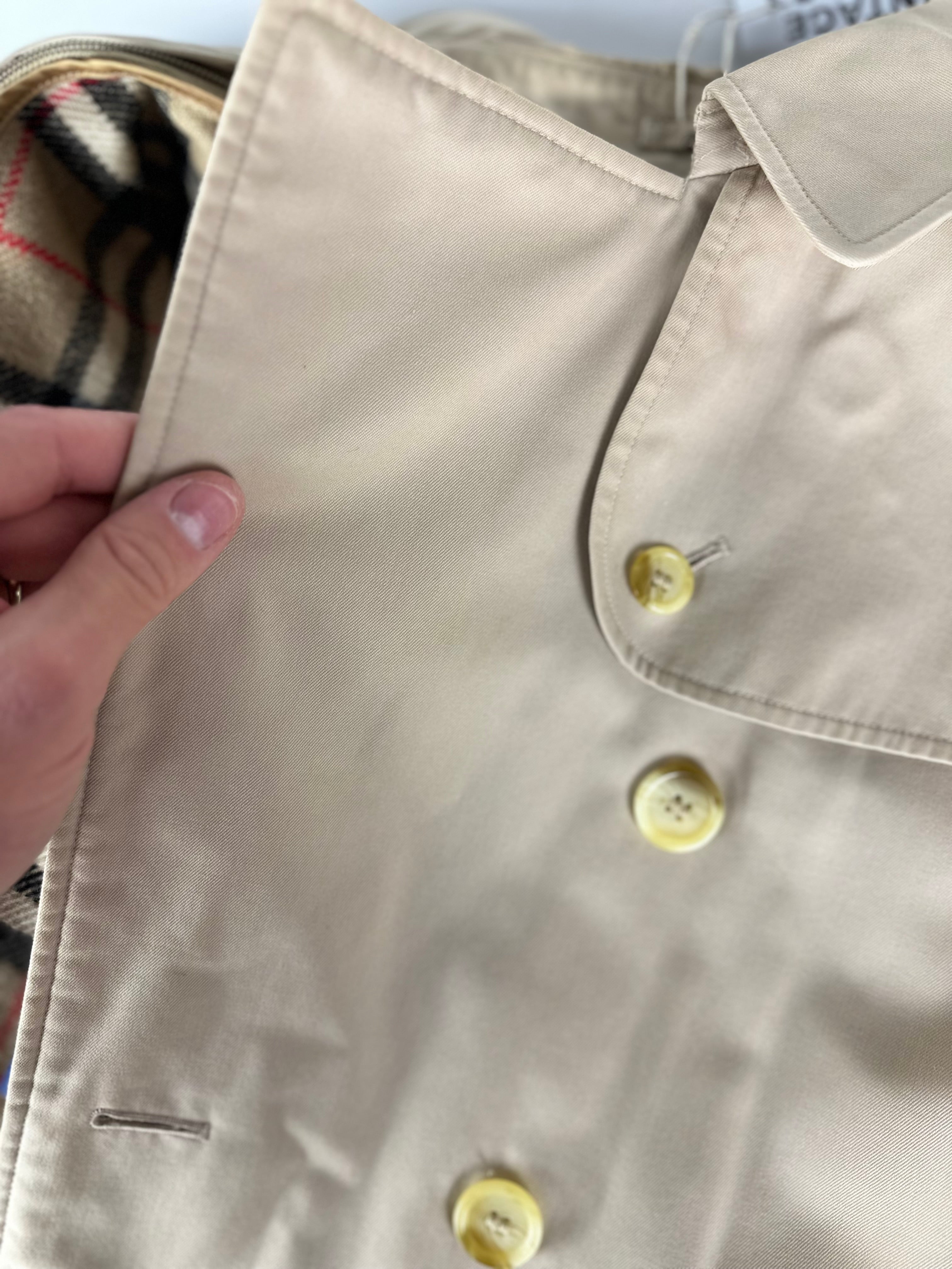 Burberrys Trenchcoat (10/S) including Inlet