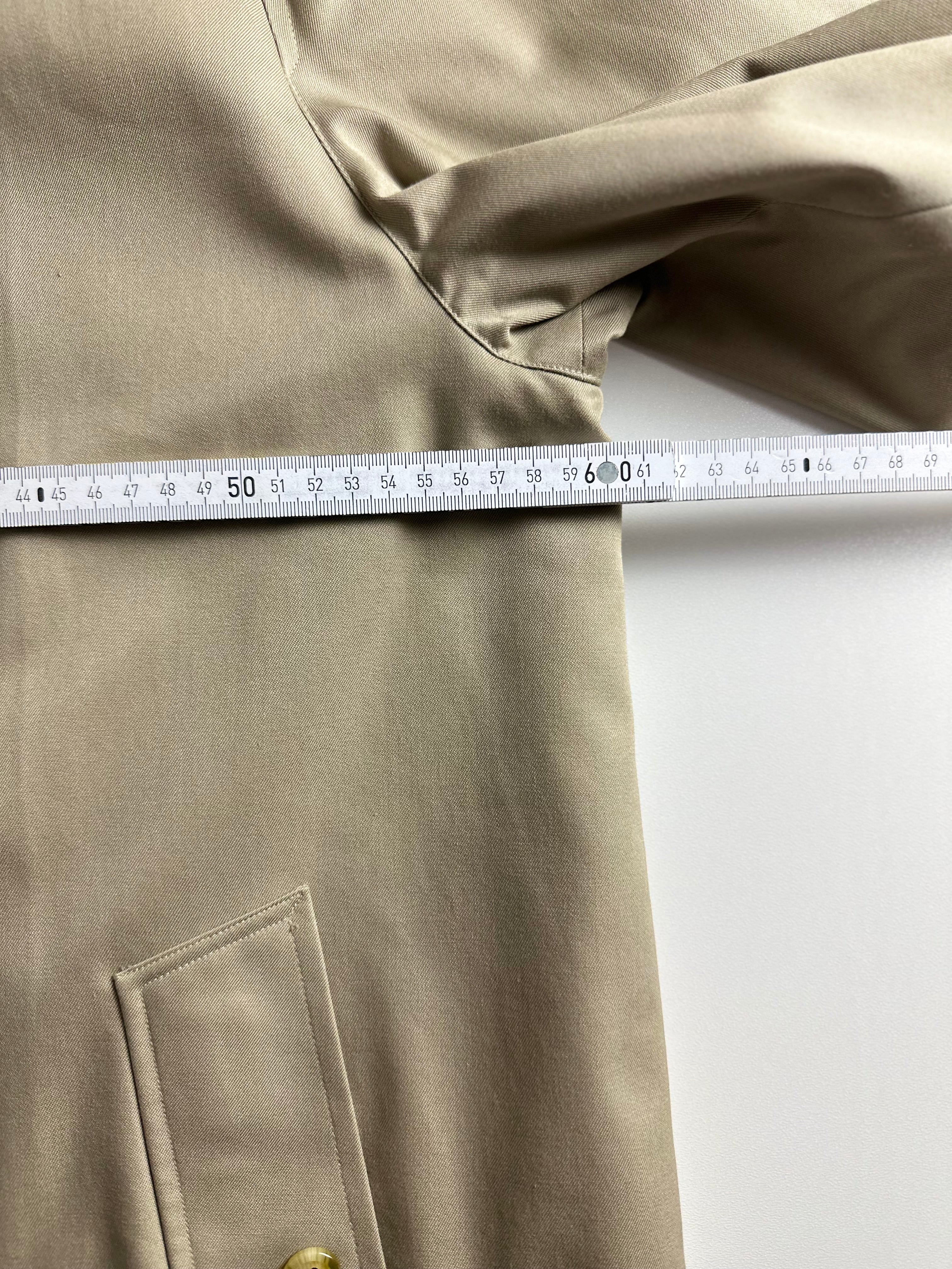 Burberrys Trenchcoat (52/L) including Inlet