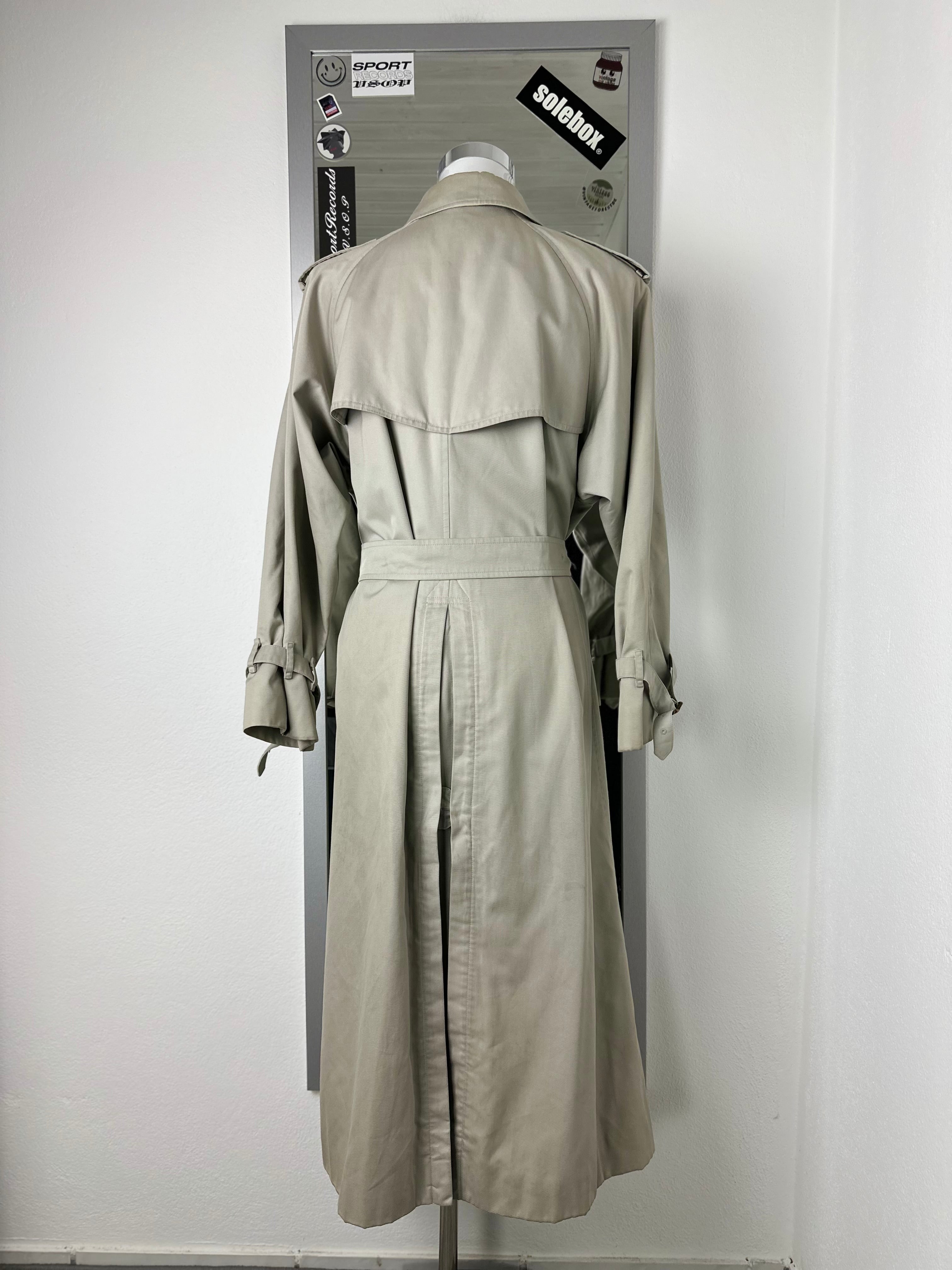 Burberrys Trenchcoat (12/M)