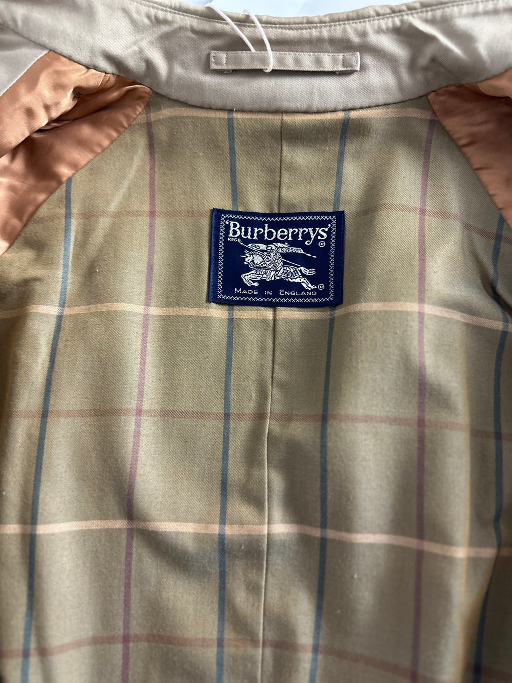 Burberrys Trenchcoat (8/XS)