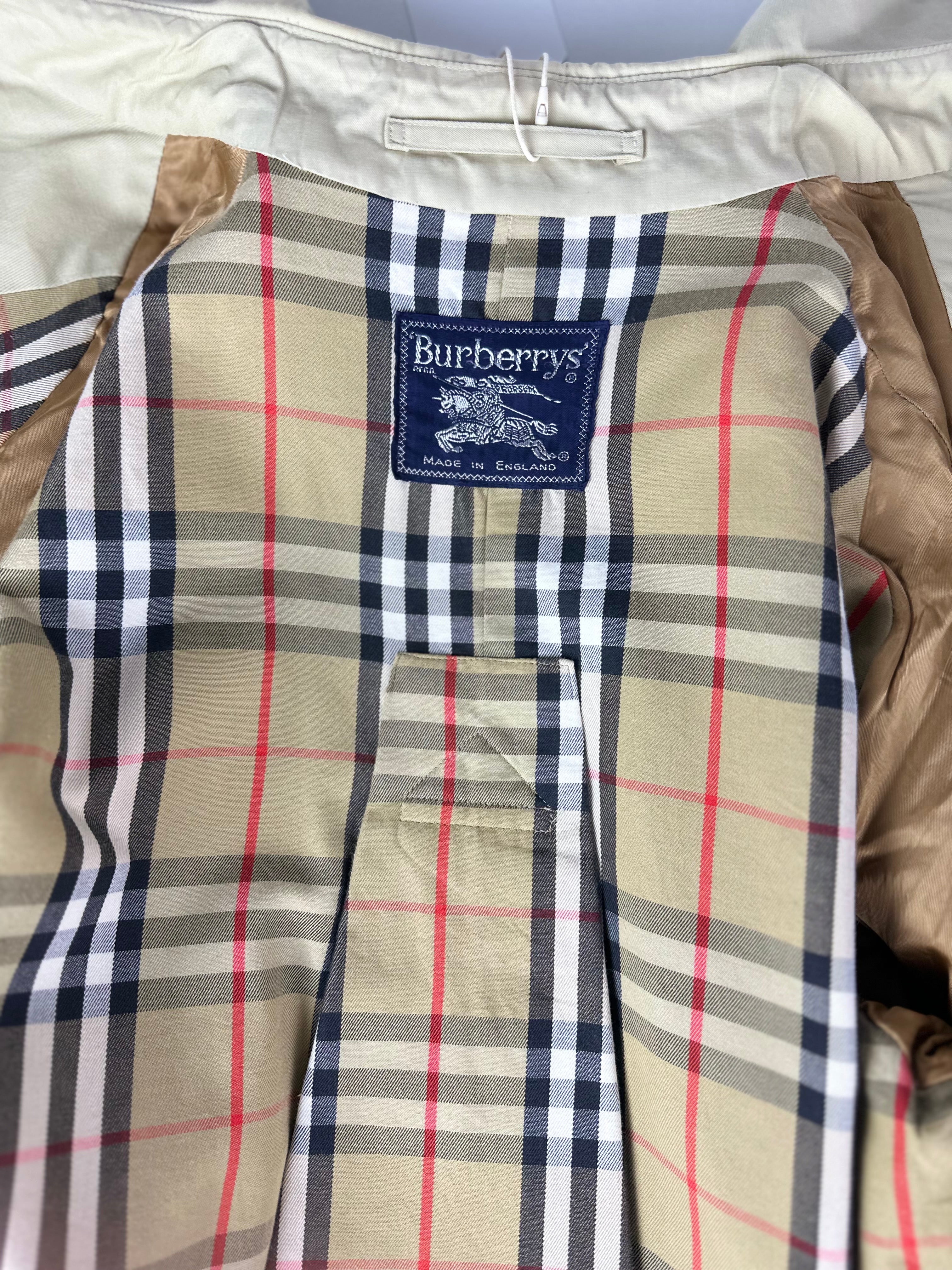 Burberrys Trenchcoat (14/L)