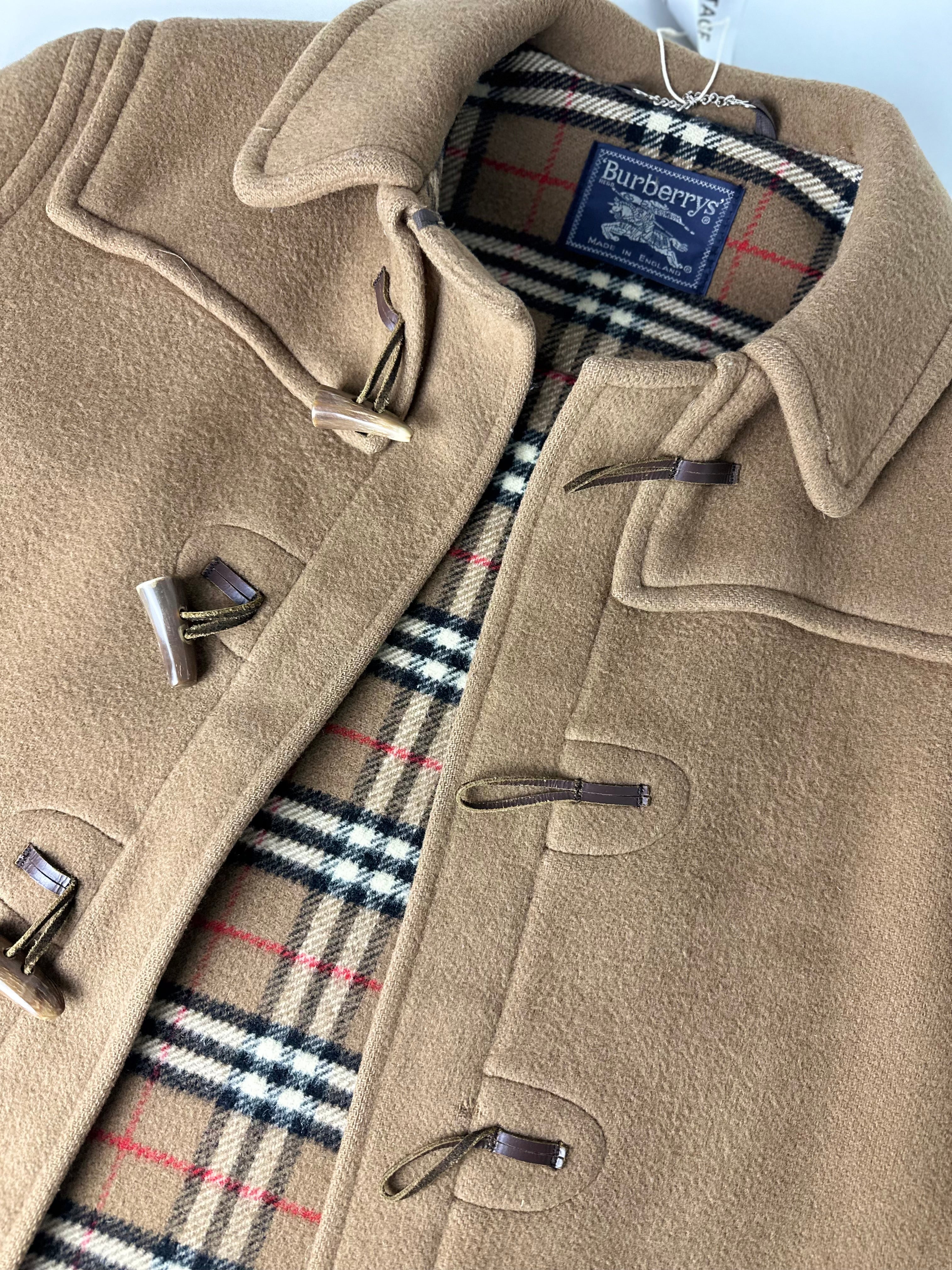 Burberrys Coat (52/L)