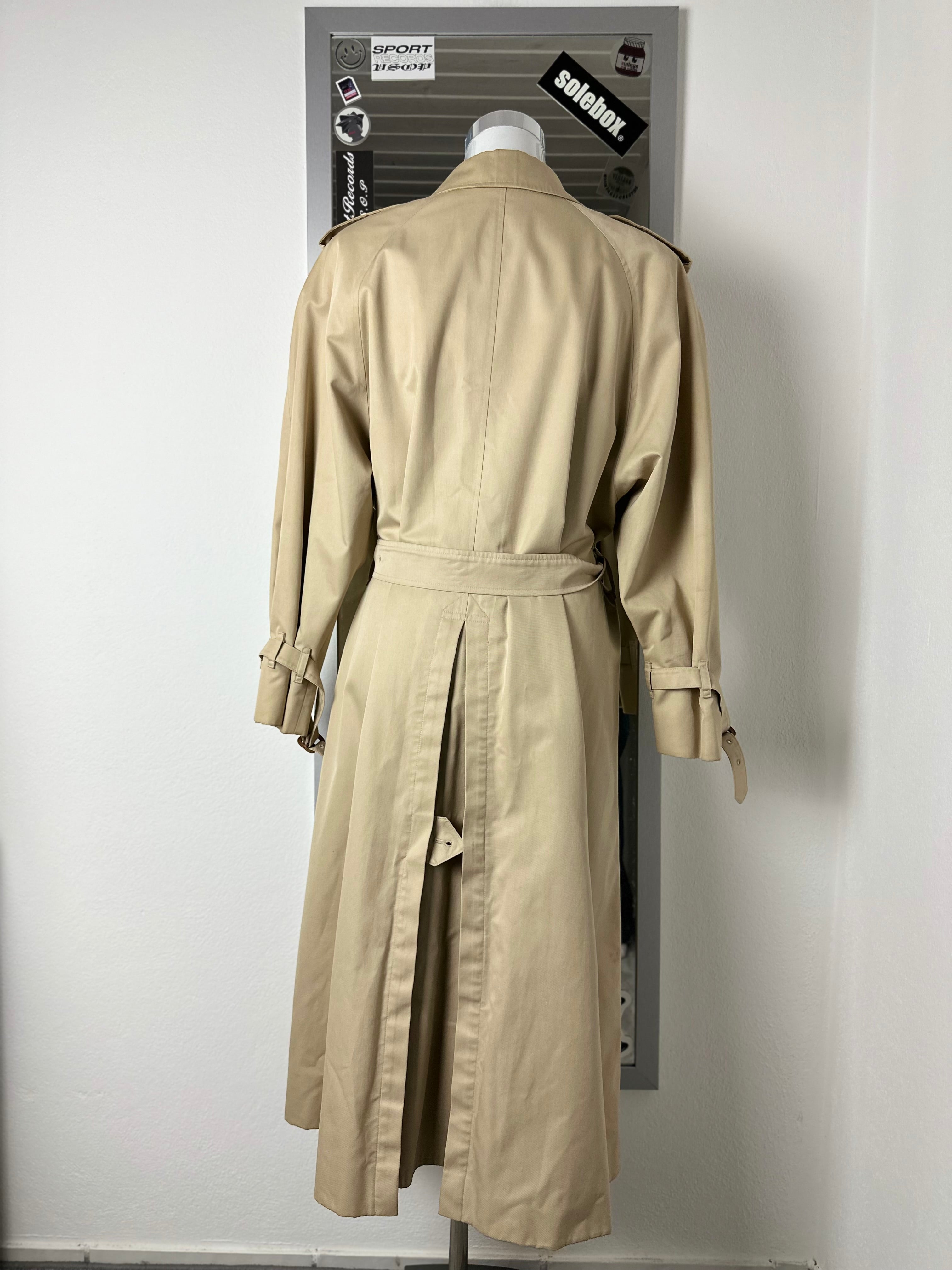 Burberrys Trenchcoat (14/L)