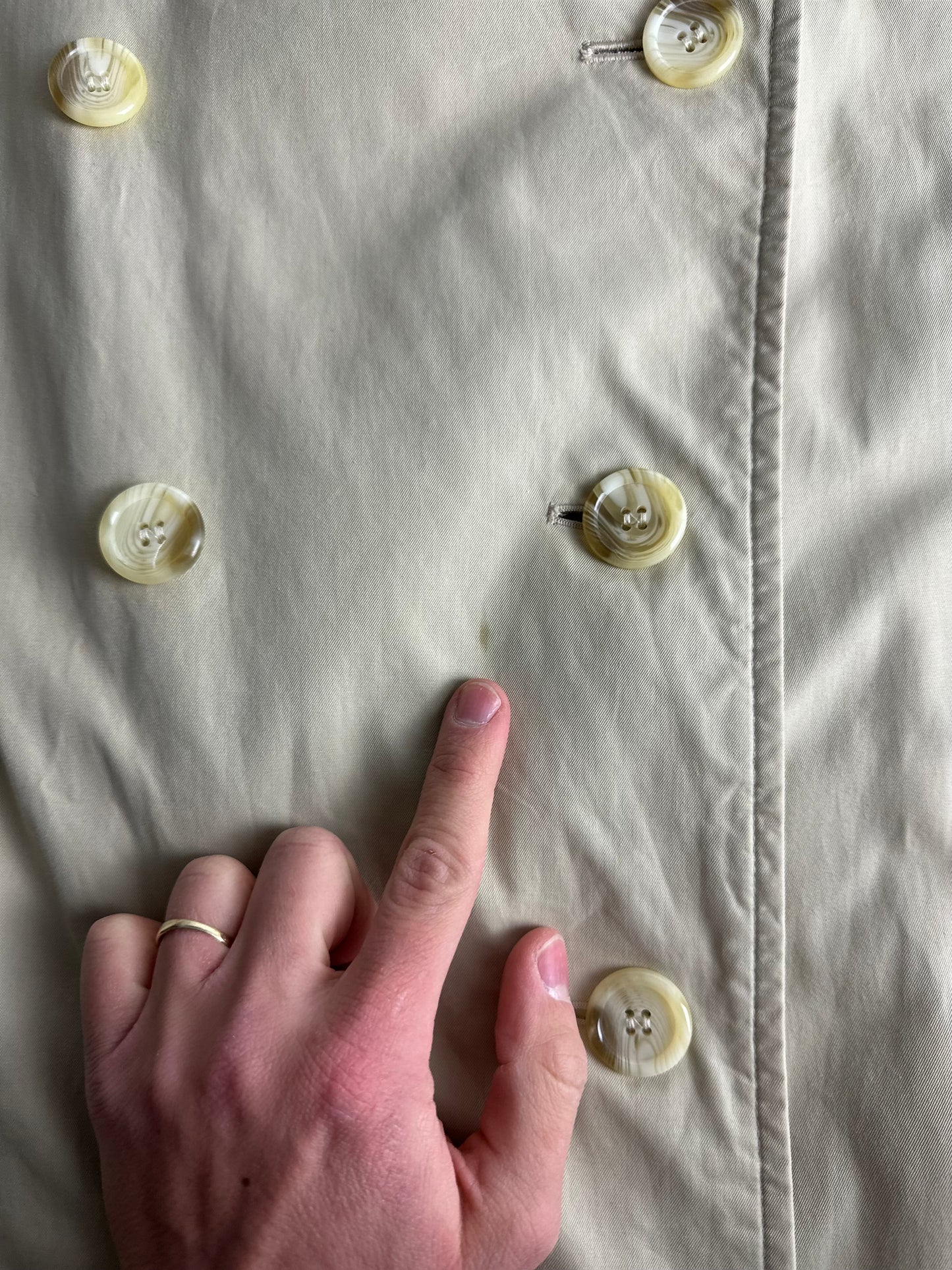 Burberrys Trenchcoat (10/S)