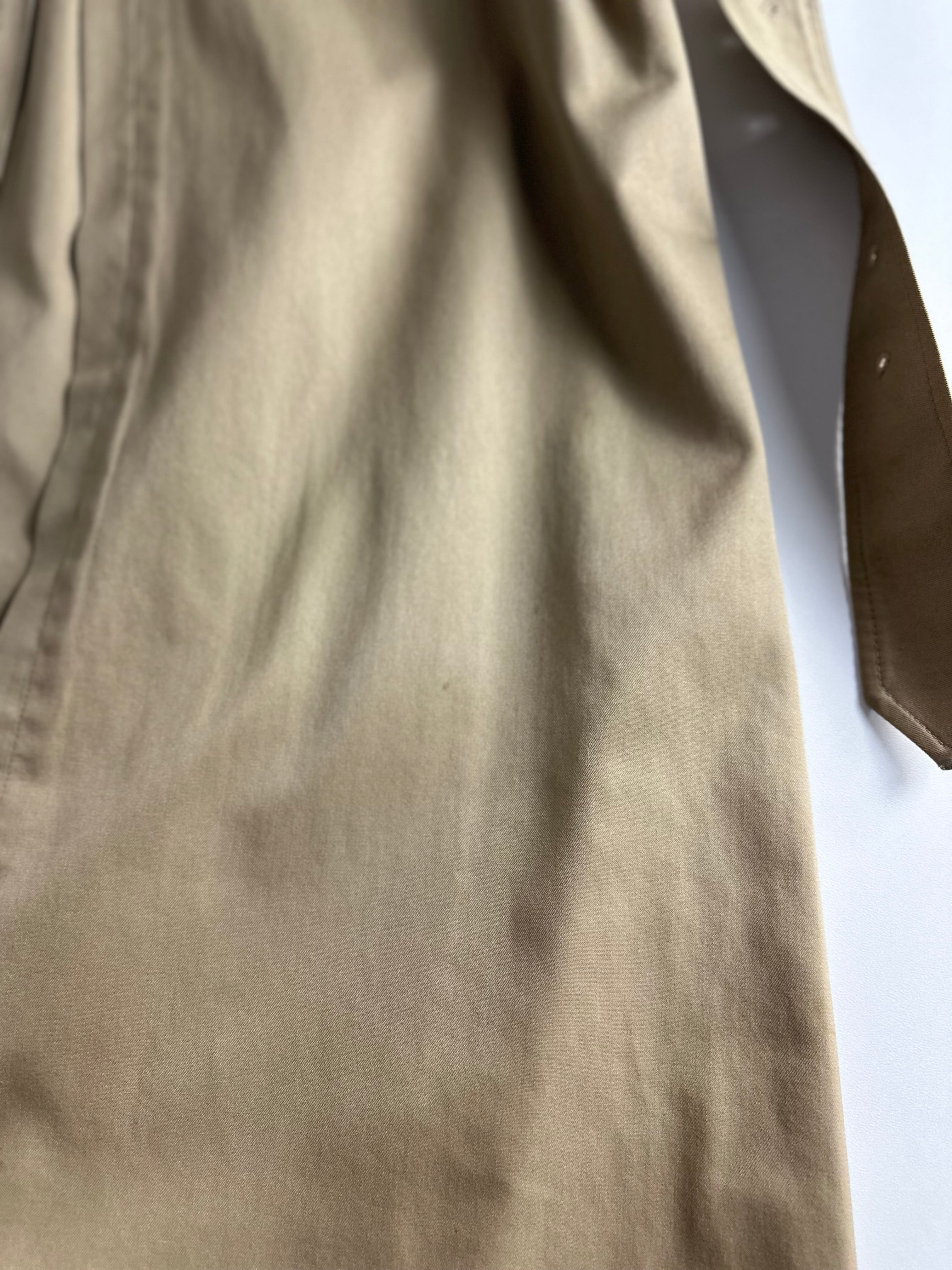 Burberrys Trenchcoat (14/L) including Inlet