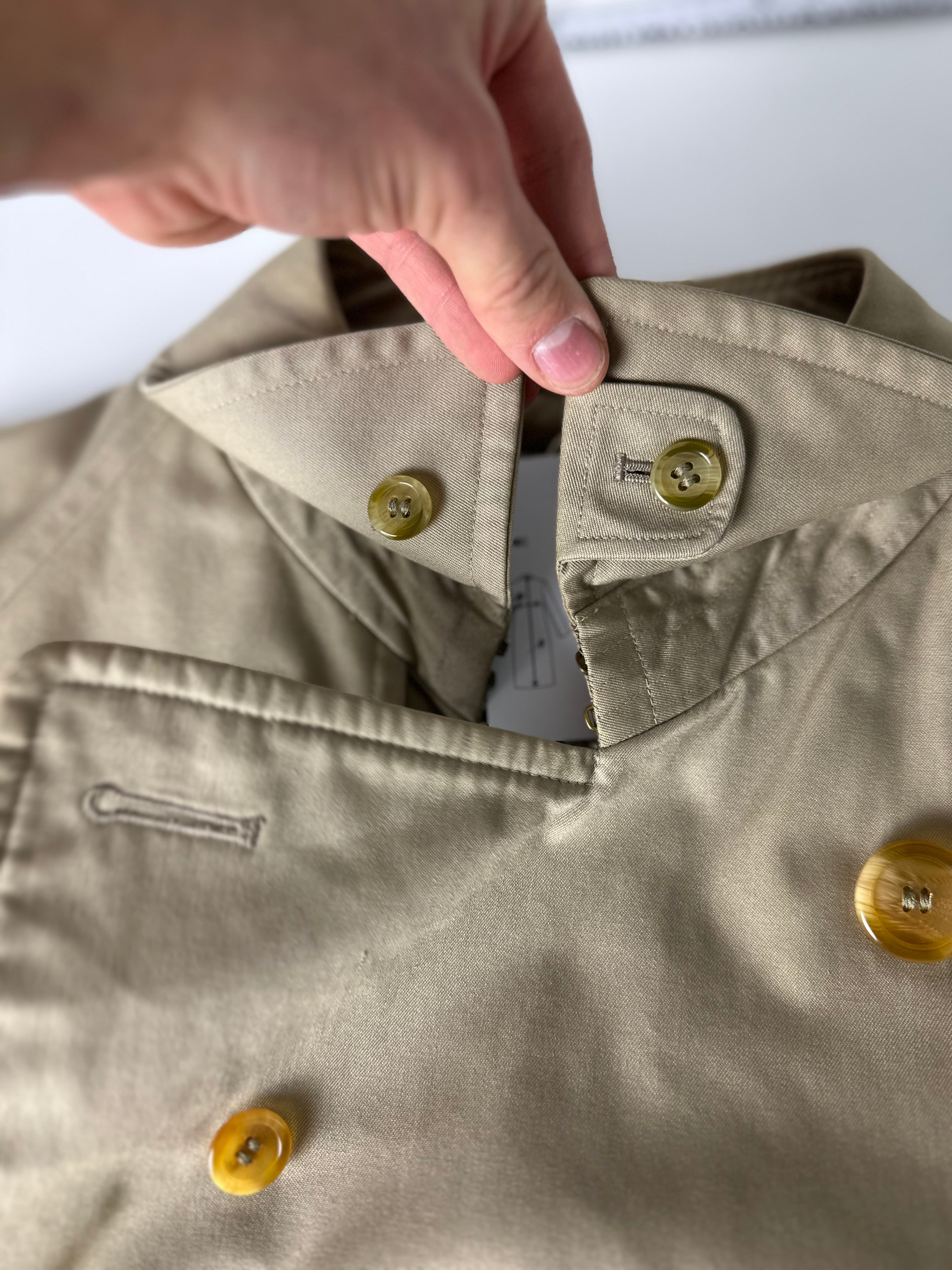 Burberrys Trenchcoat (48/M) including Inlet