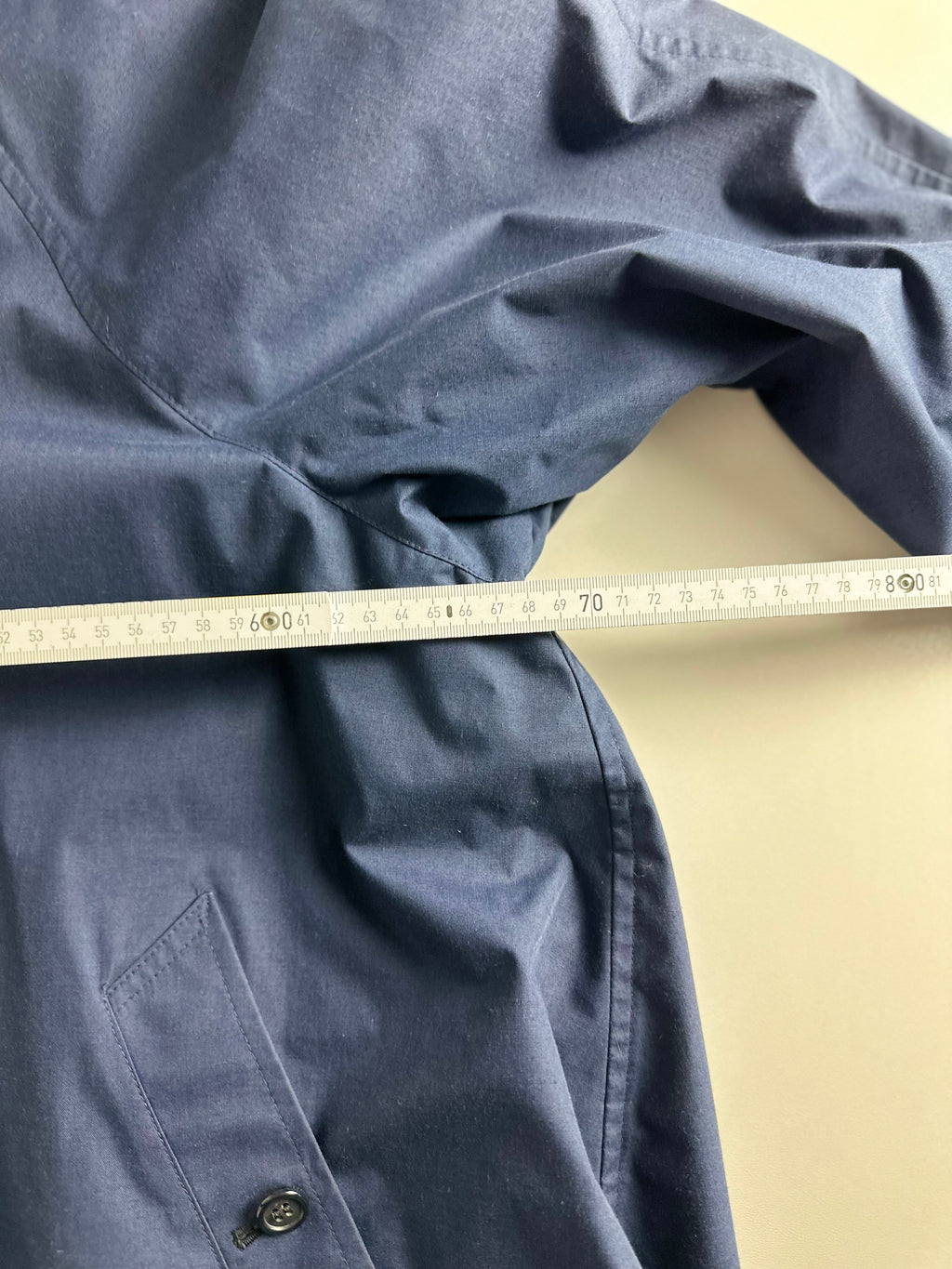 Burberrys Raincoat (12/M)