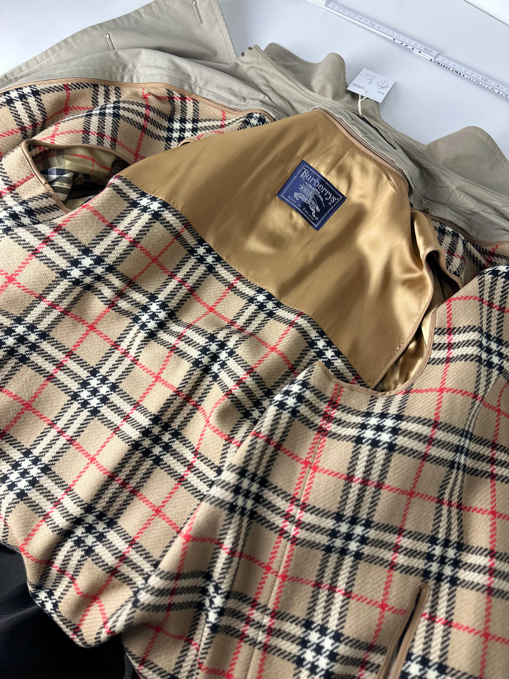 Burberrys Trenchcoat (58/XXL) including Inlet