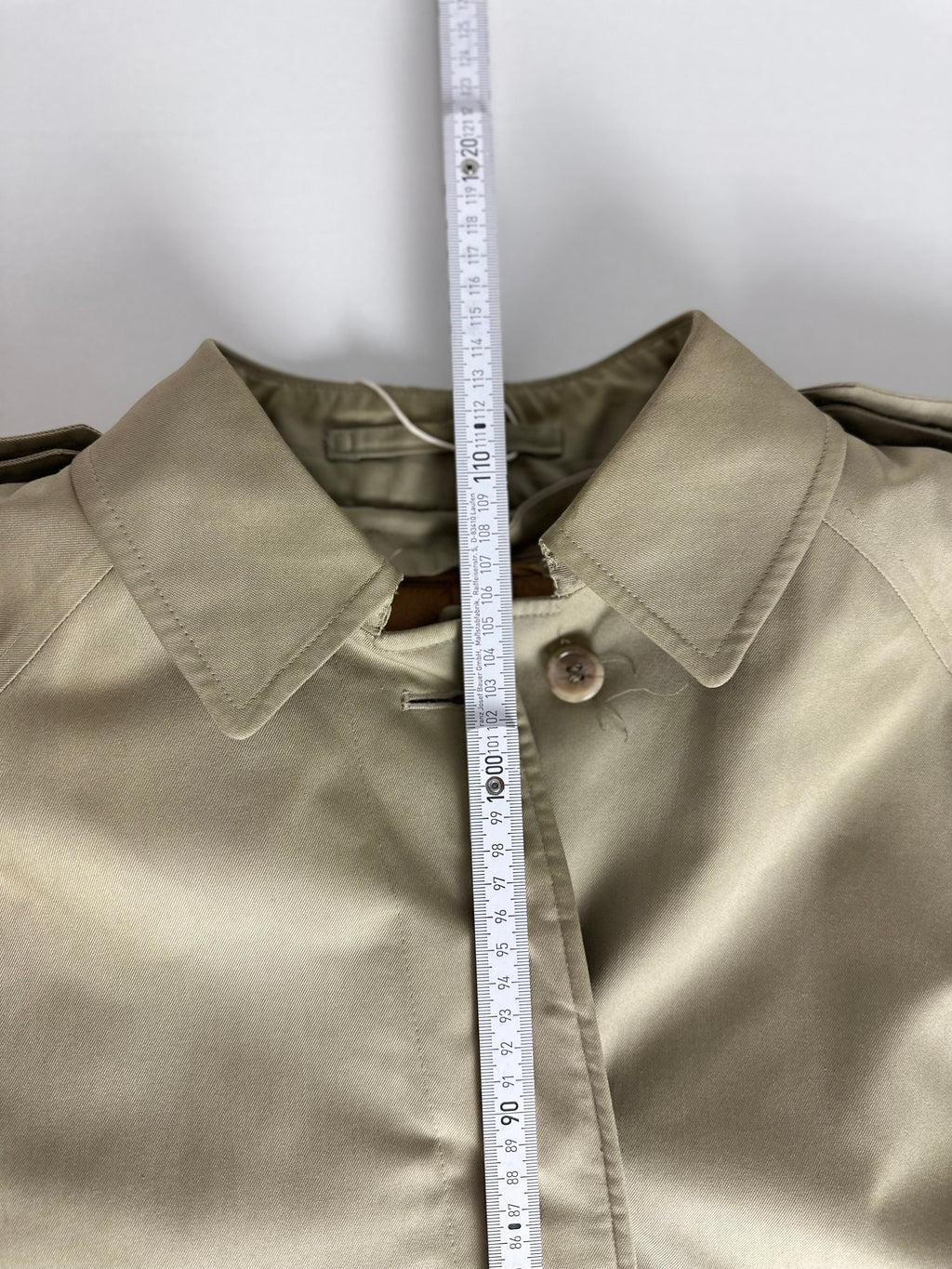 Burberrys Trenchcoat (12/M) including Inlet