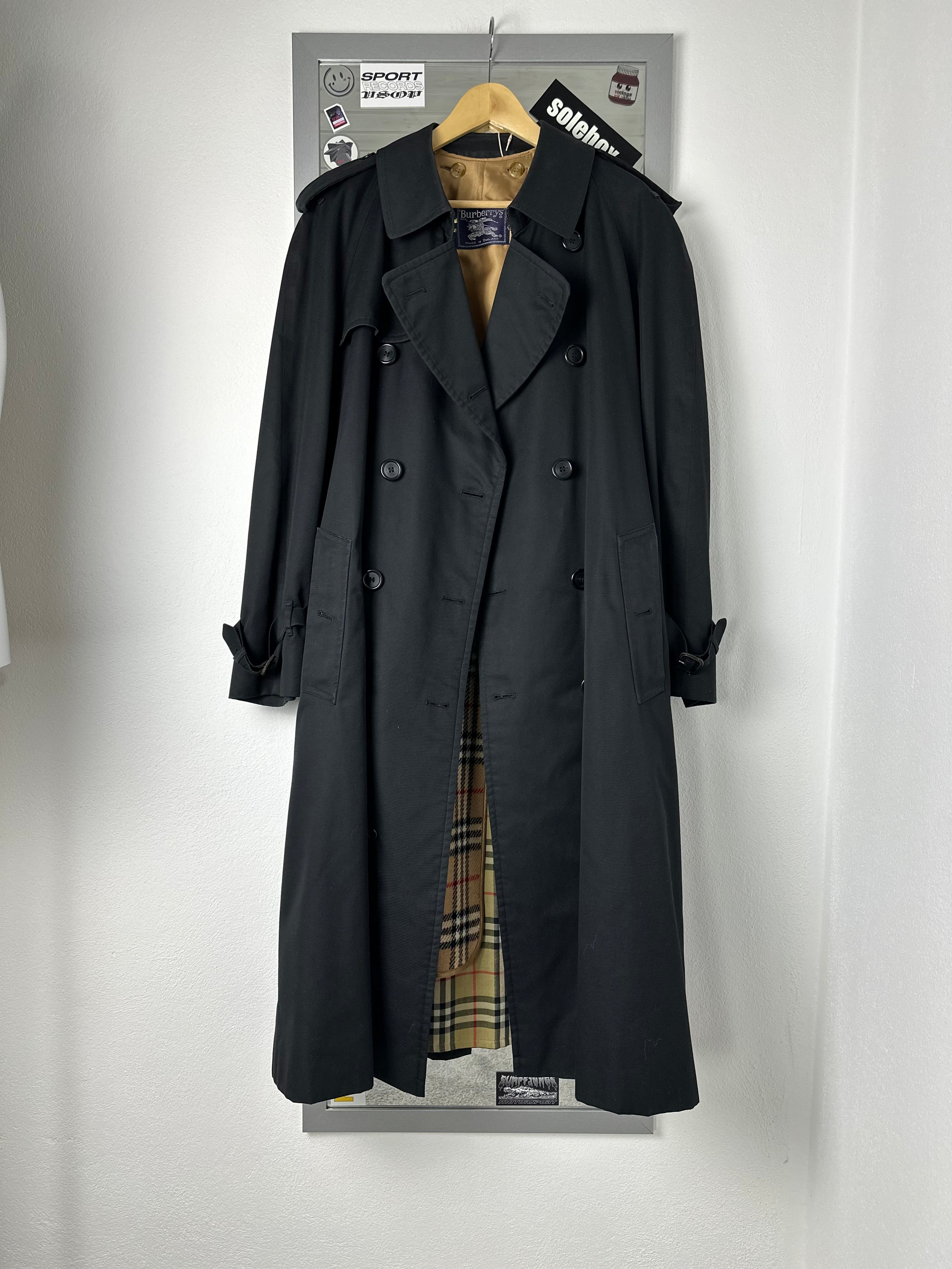 Burberrys Trenchcoat (50/L) including Inlet
