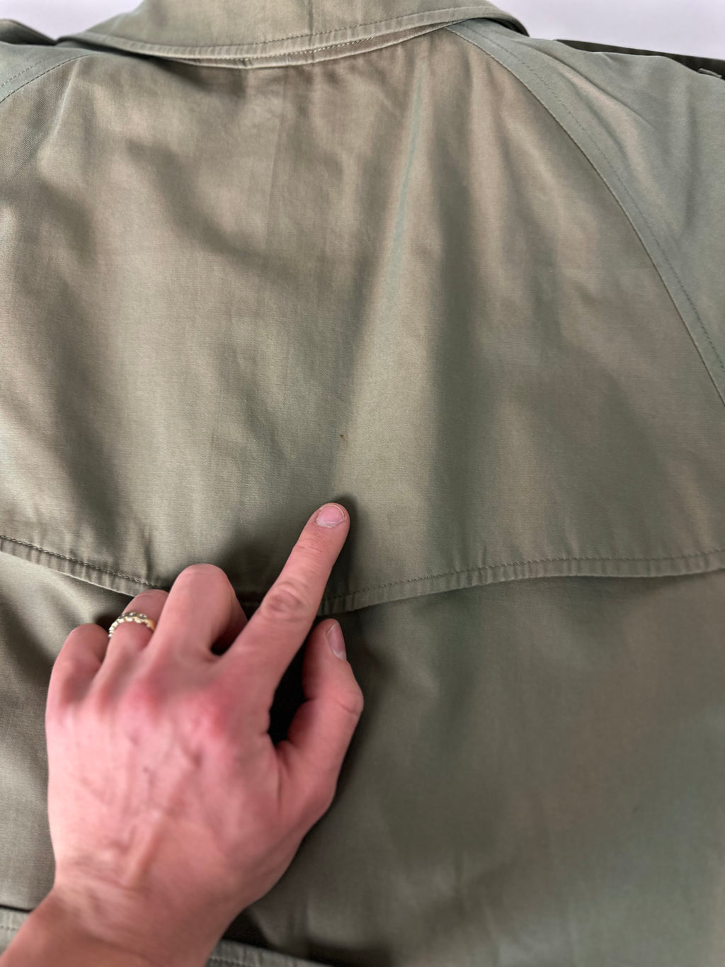 Burberrys Trenchcoat (12/M) including Inlet