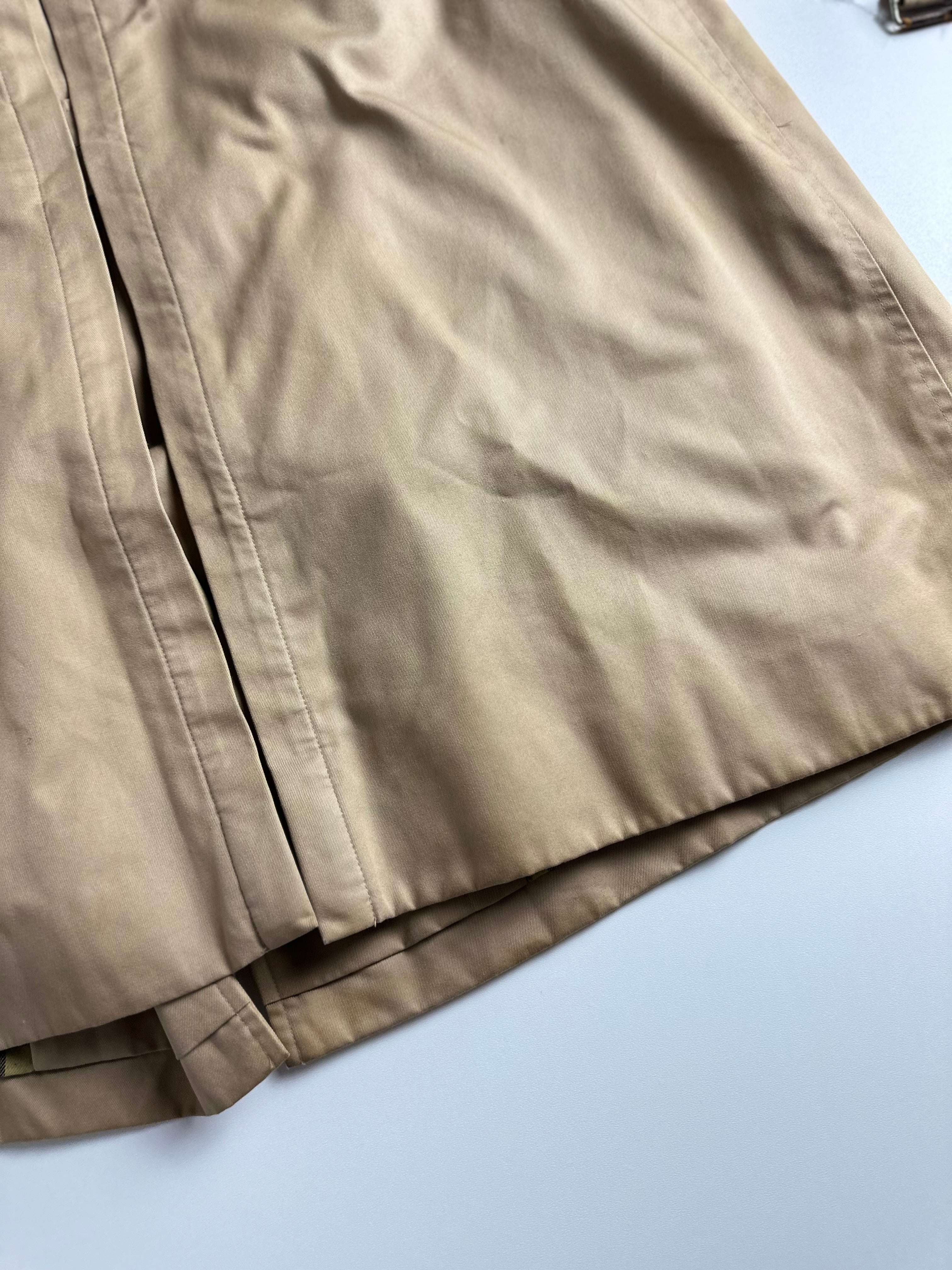 Burberrys Trenchcoat (12/M) including Inlet