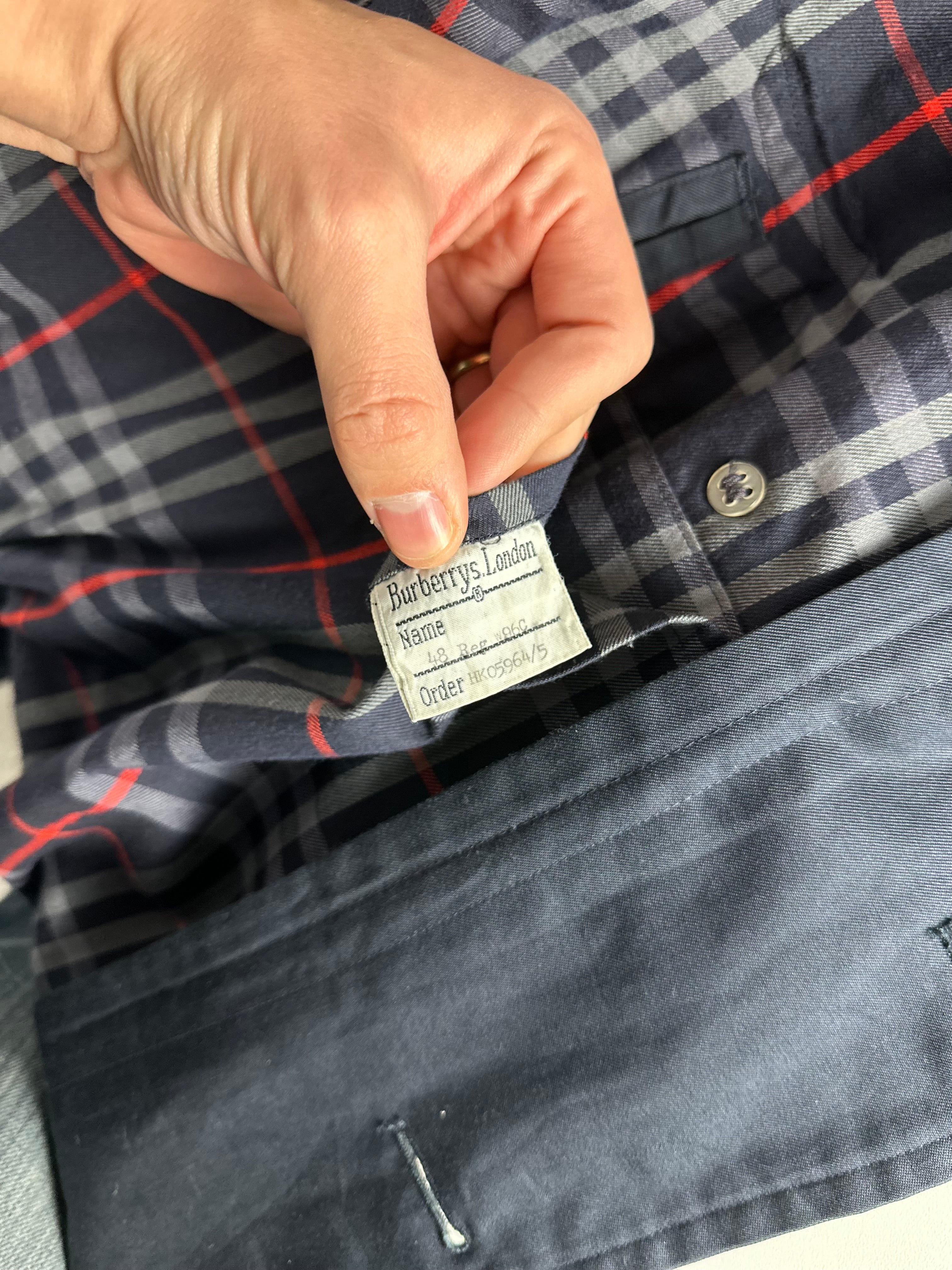 Burberrys Trenchcoat (48/M) including Inlet