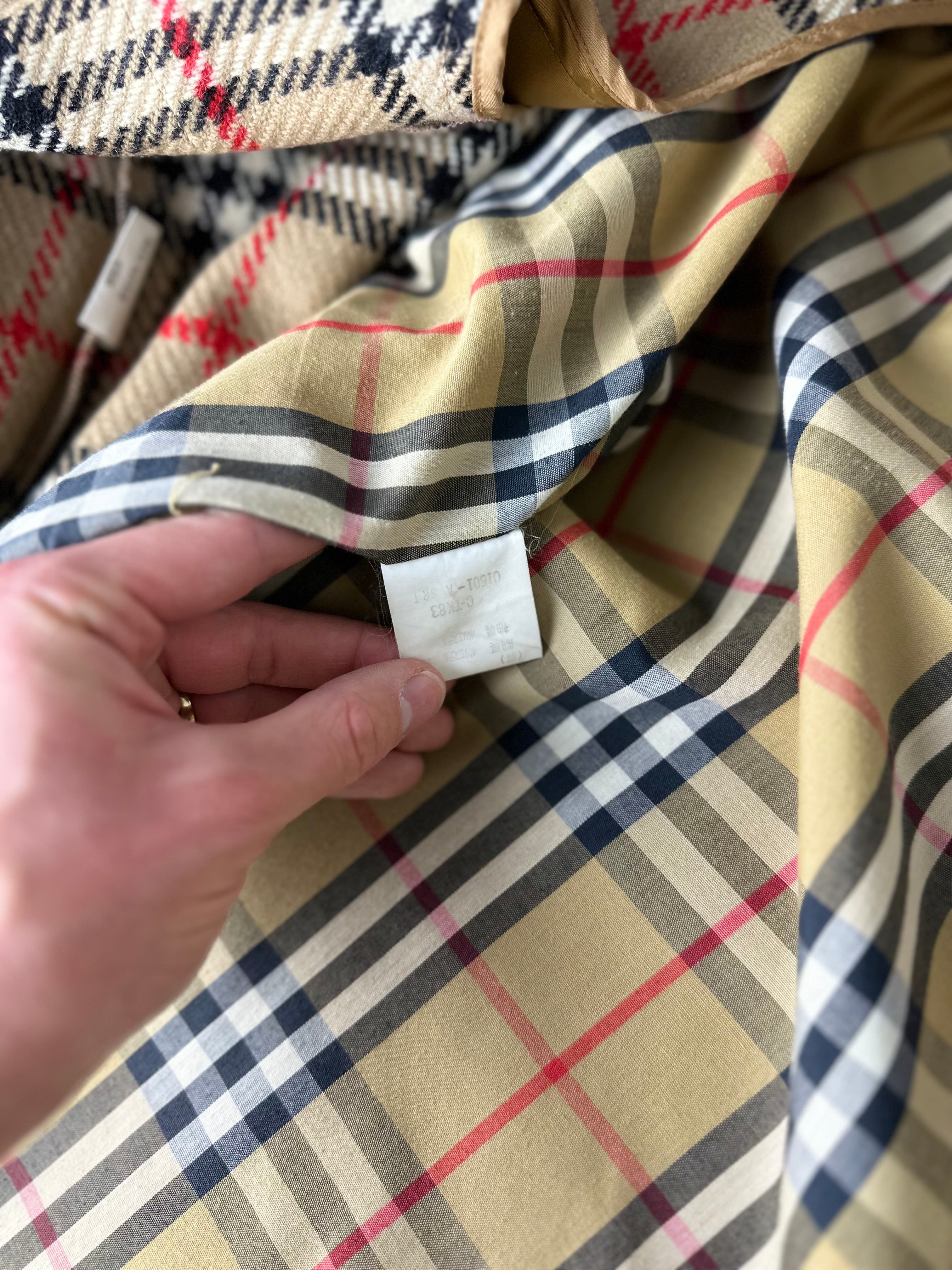 Burberrys Trenchcoat (52/L) including Inlet
