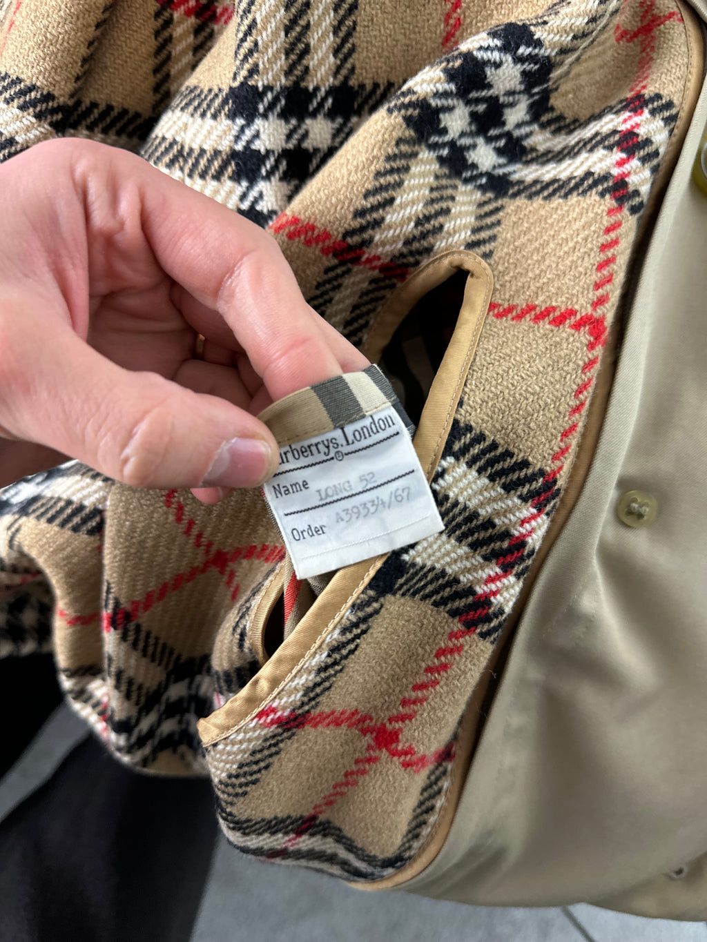 Burberrys Trenchcoat (50/L) including Inlet