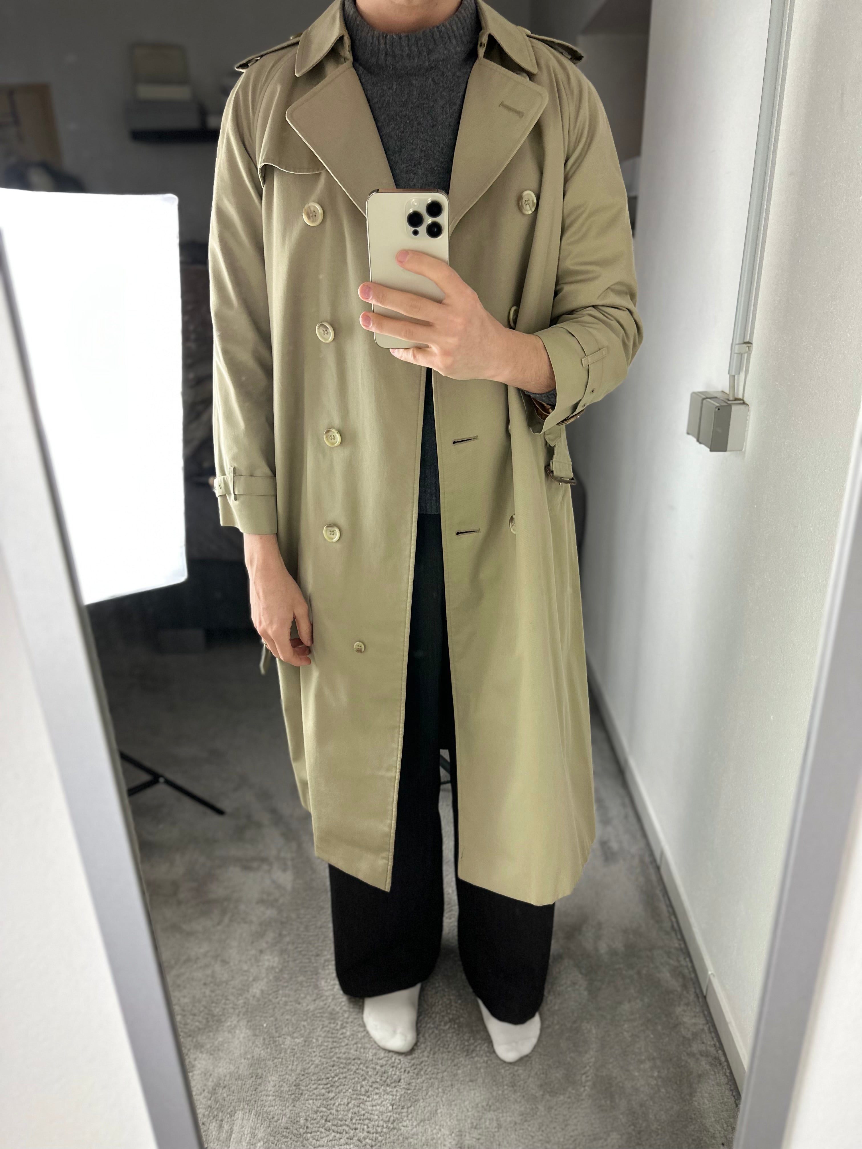 Burberrys Trenchcoat (10/S)