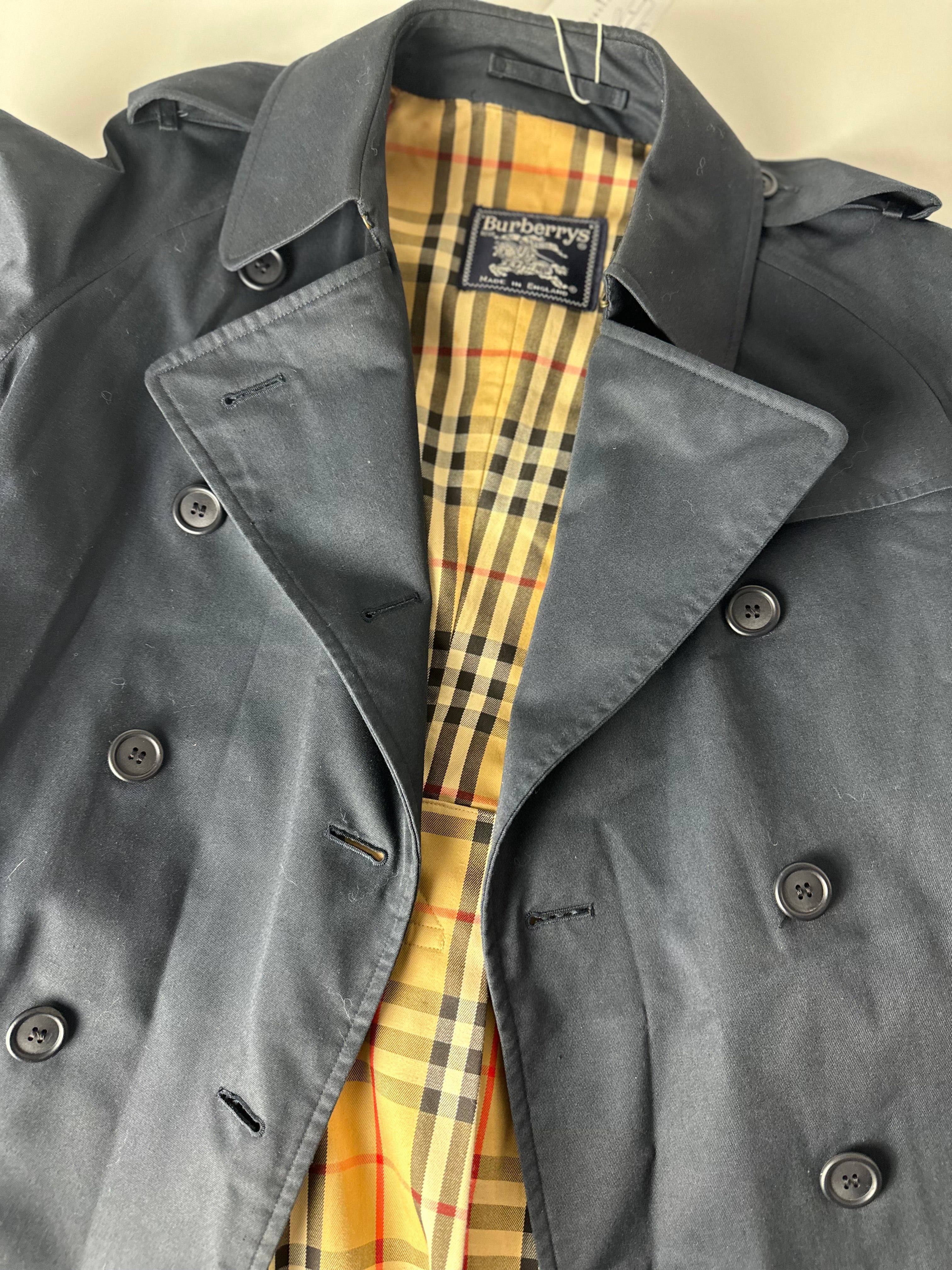 Burberrys Trenchcoat (8/XS)