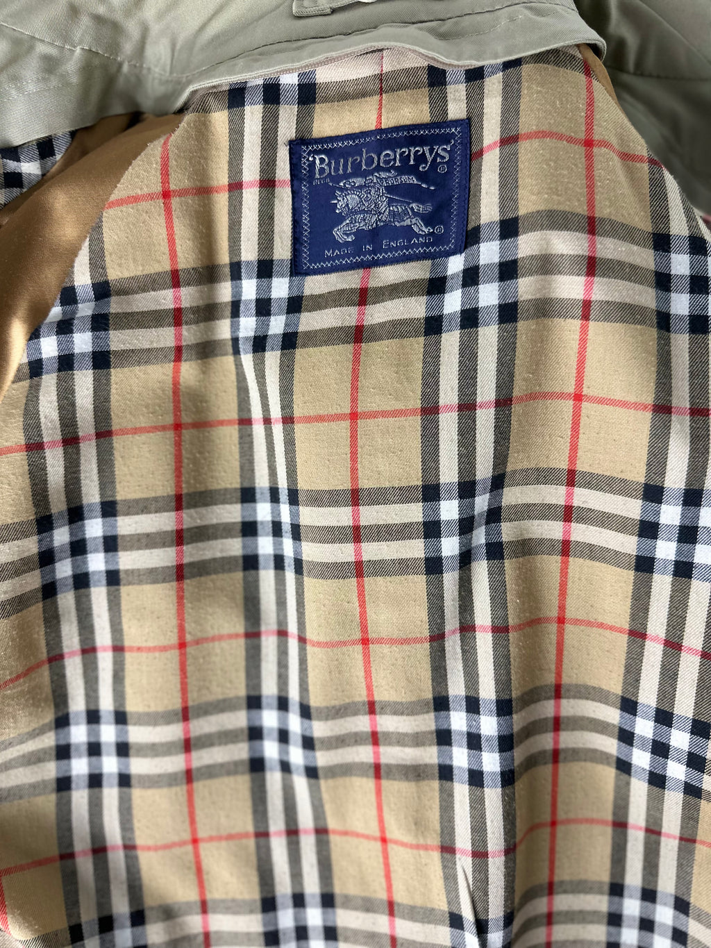 Burberrys Trenchcoat (50/L)