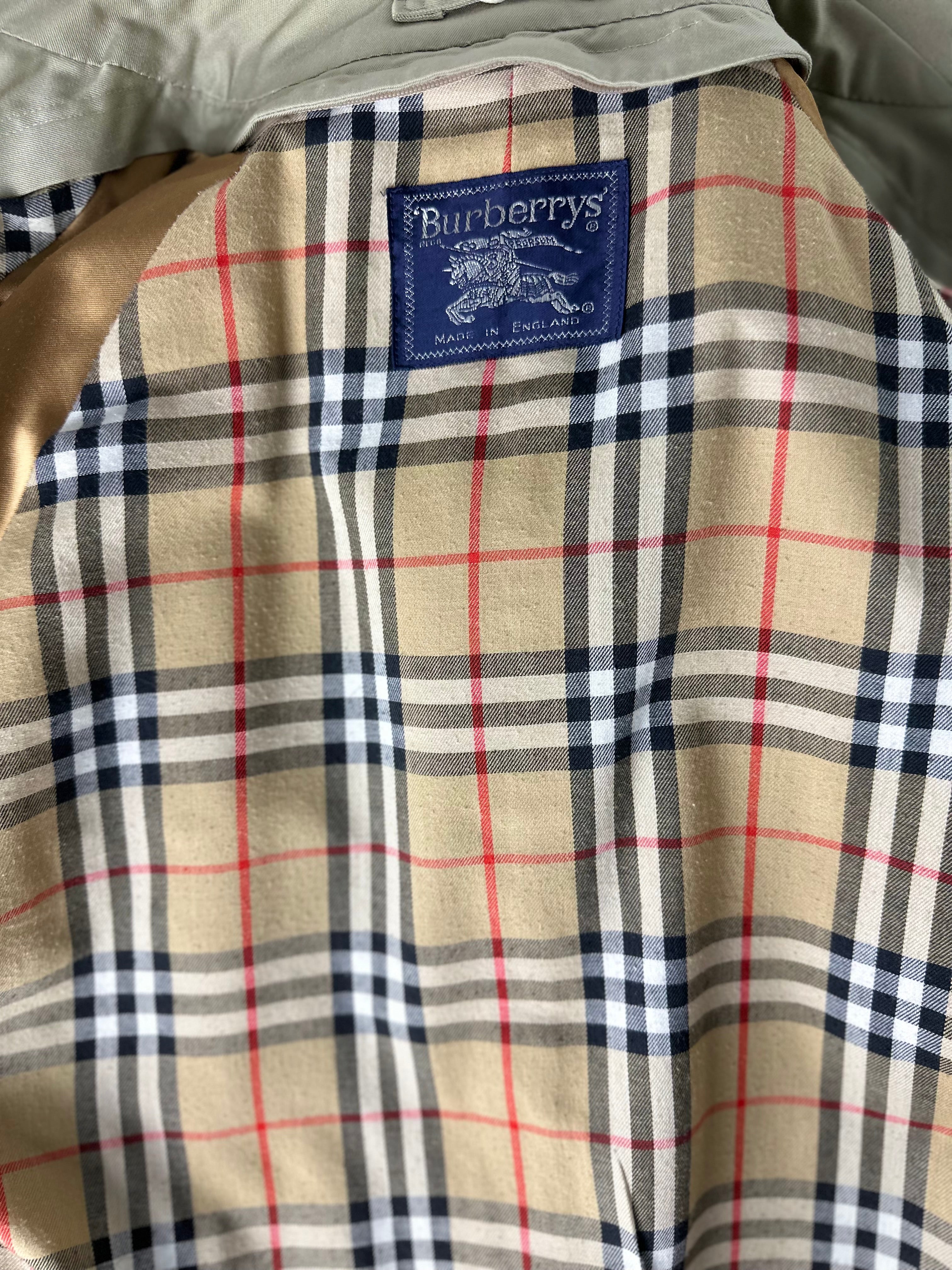 Burberrys Trenchcoat (50/L)