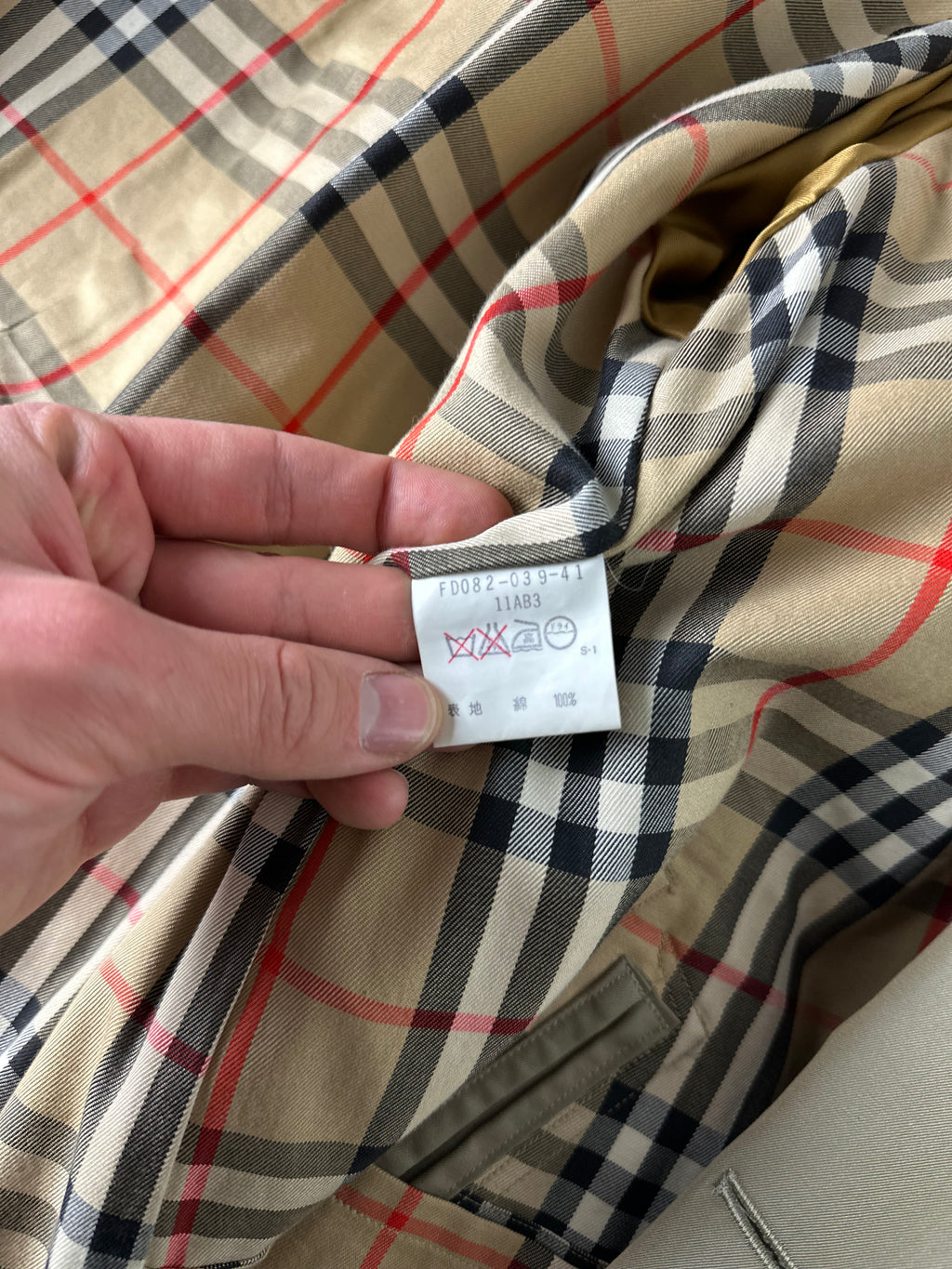 Burberrys Trenchcoat (10/S)