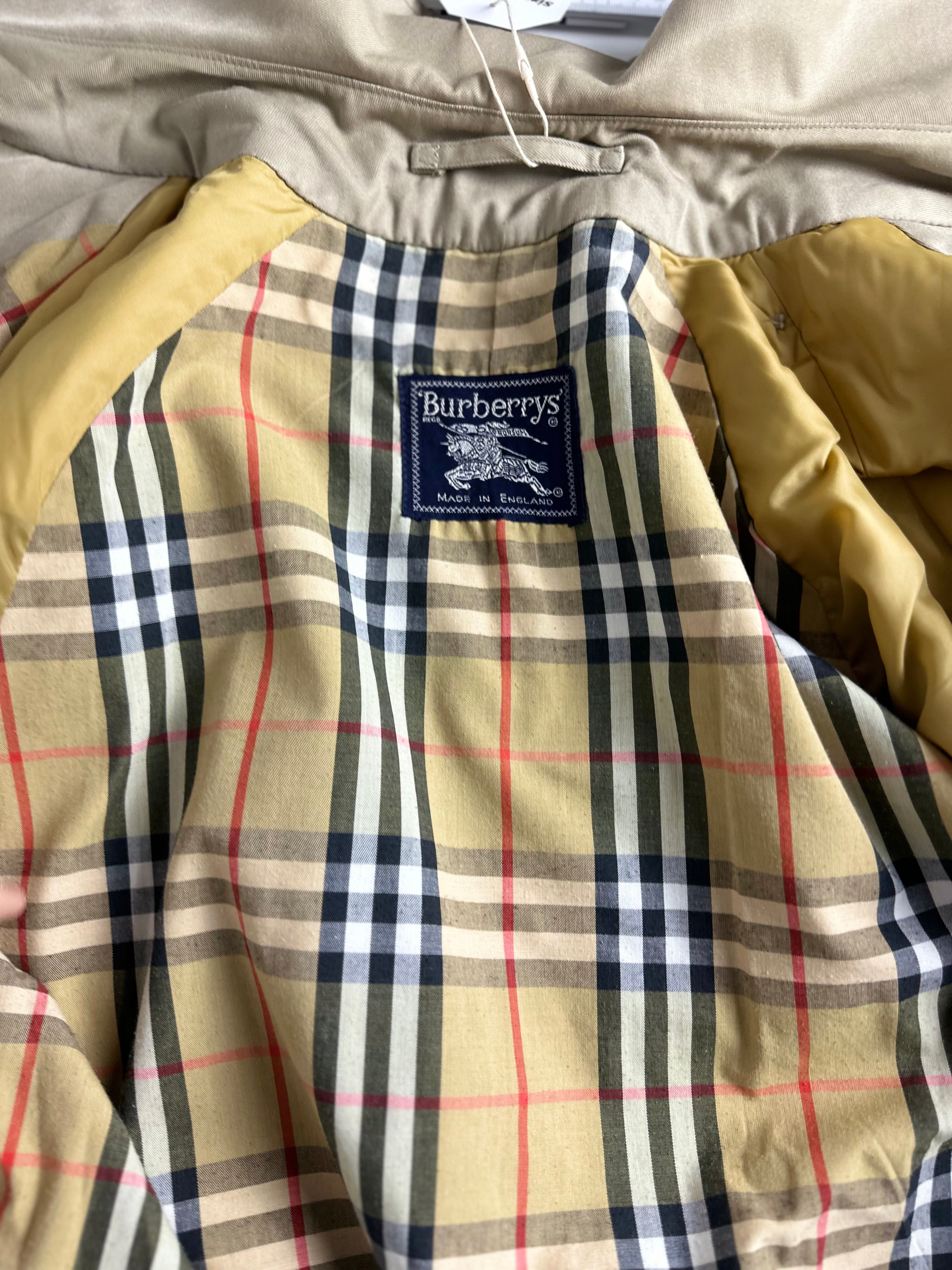 Burberrys Trenchcoat (50/L)