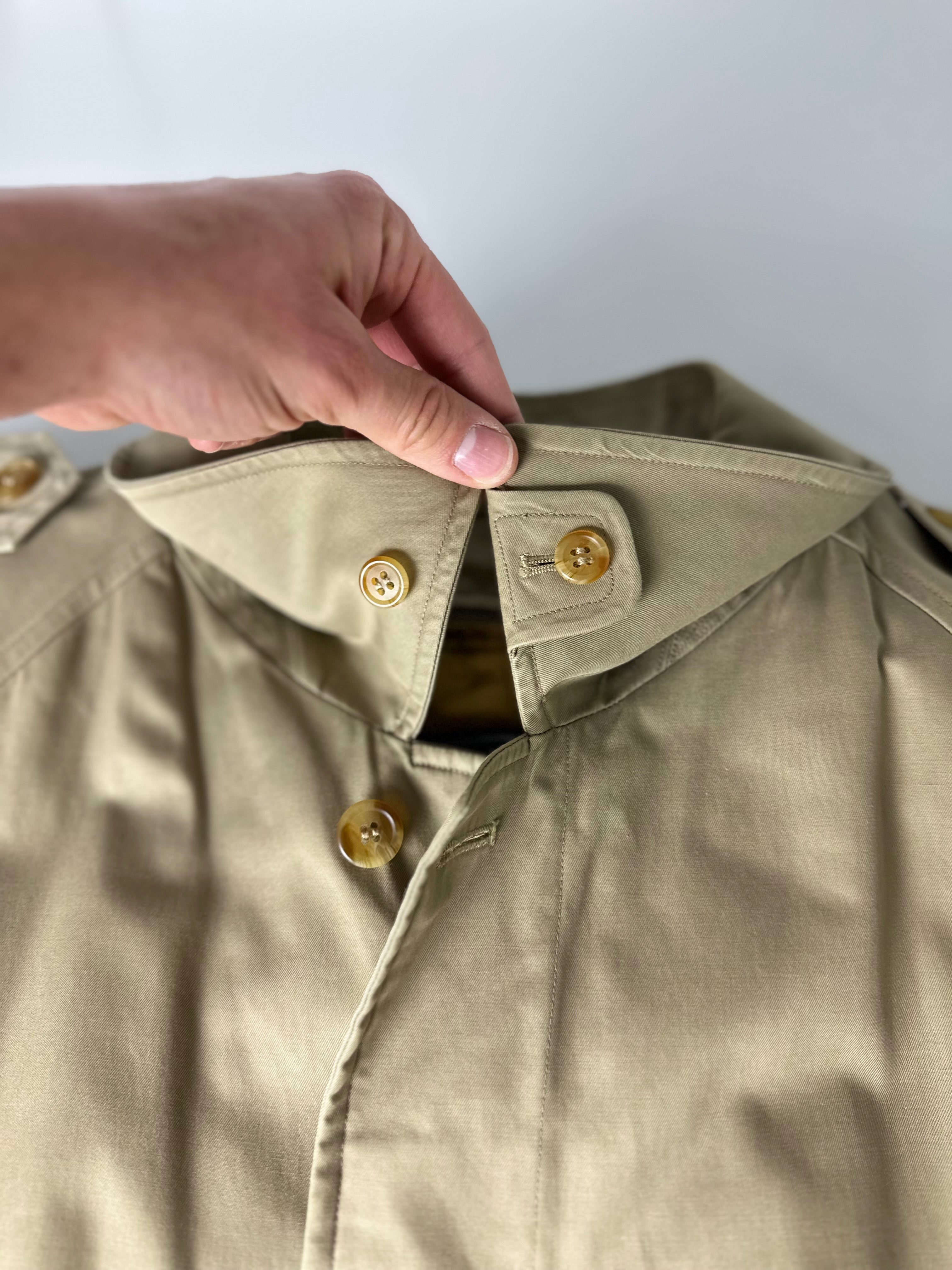 Burberrys Trenchcoat (52/L) including Inlet