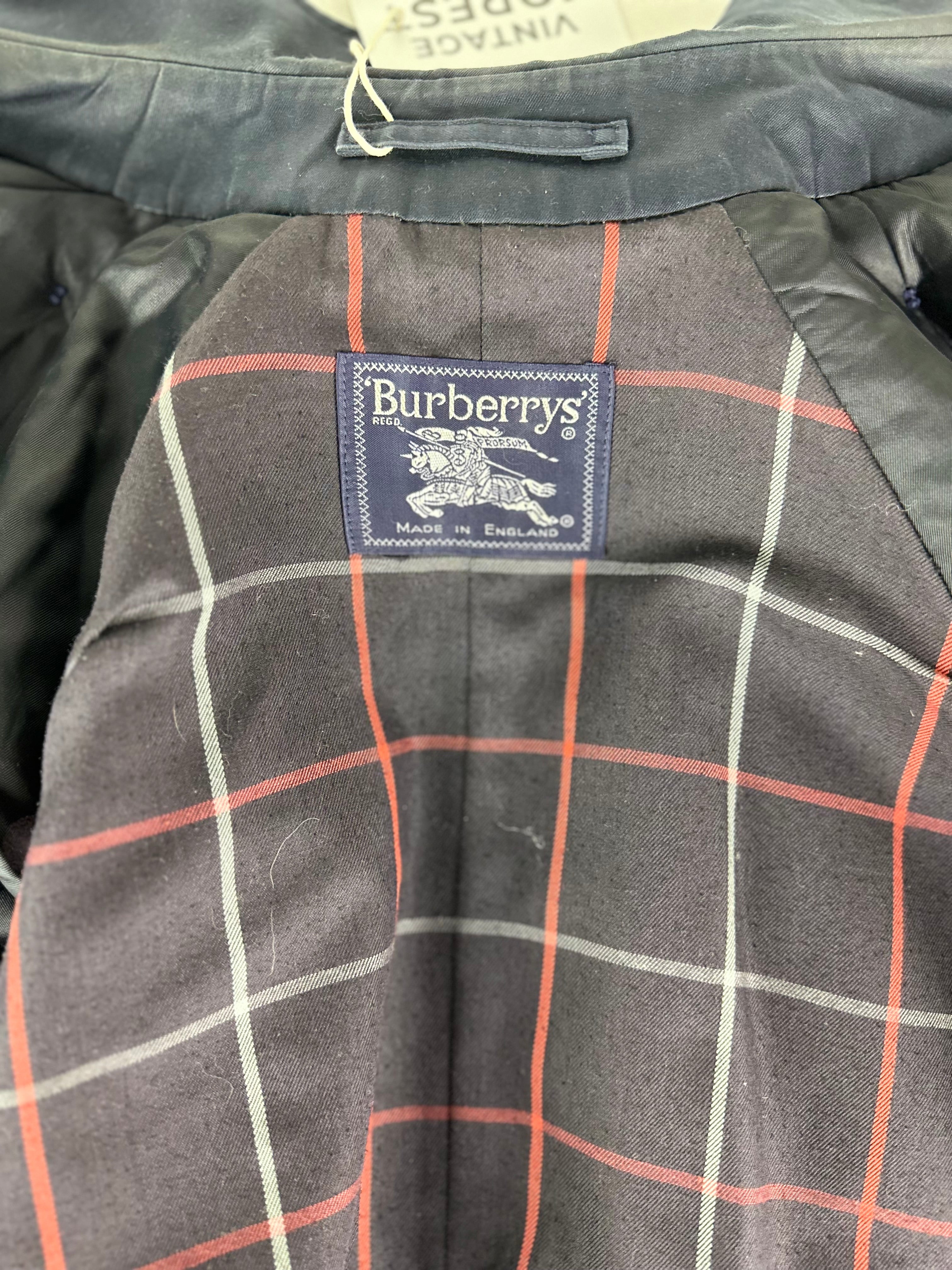 Burberrys Trenchcoat (12/M)