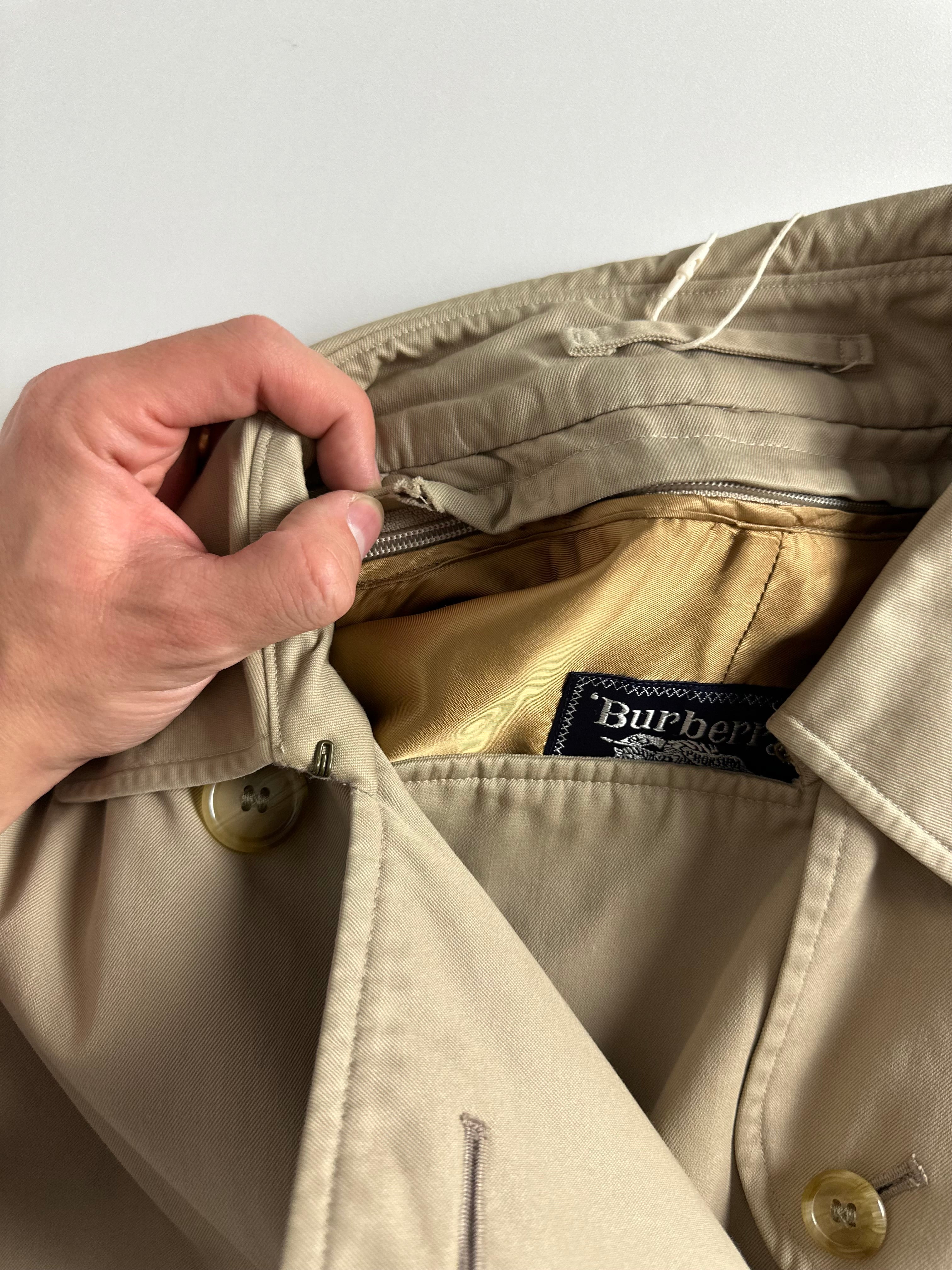Burberrys Trenchcoat (14/L) including Inlet
