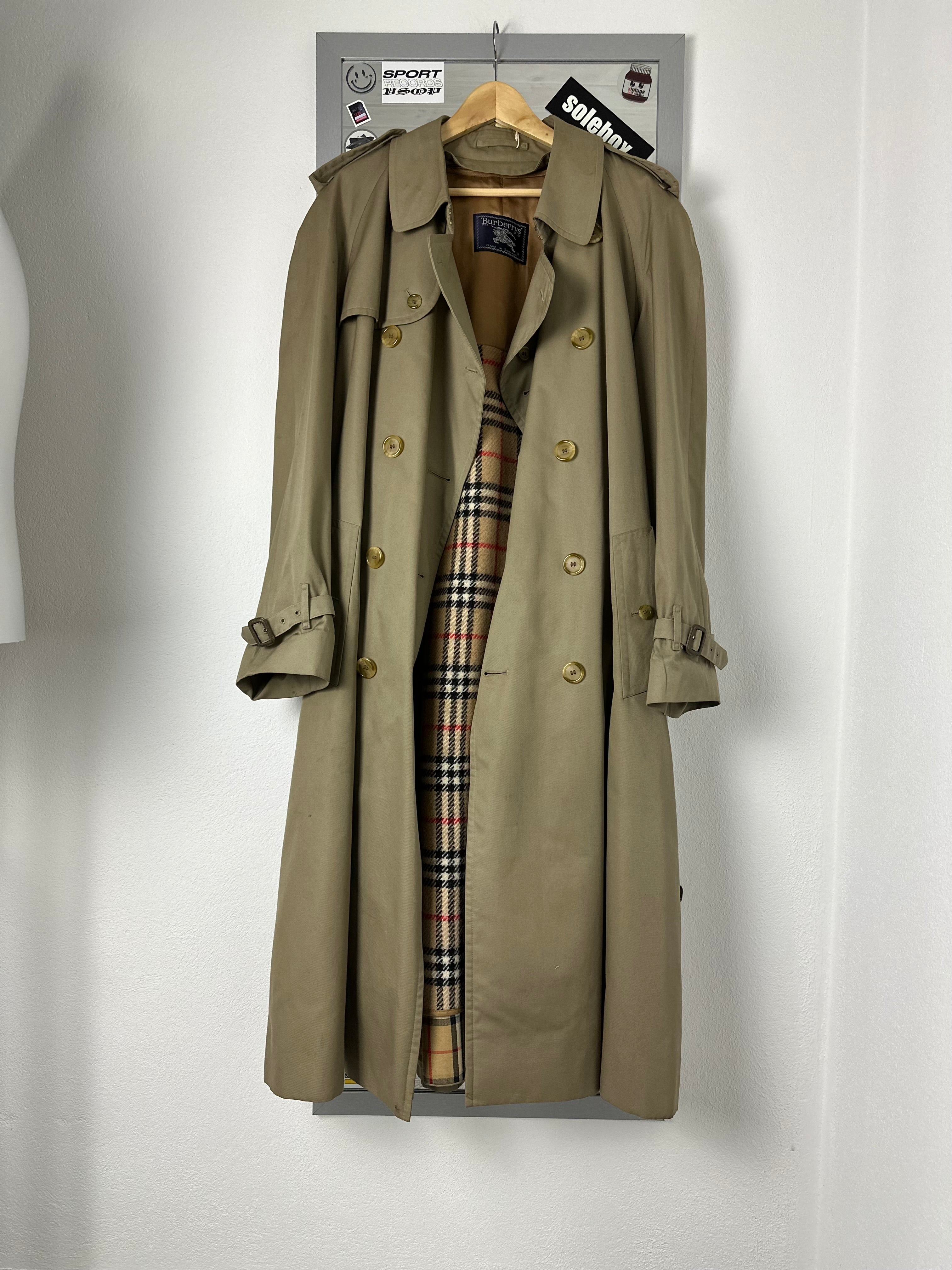 Burberrys Trenchcoat (52/L) including Inlet