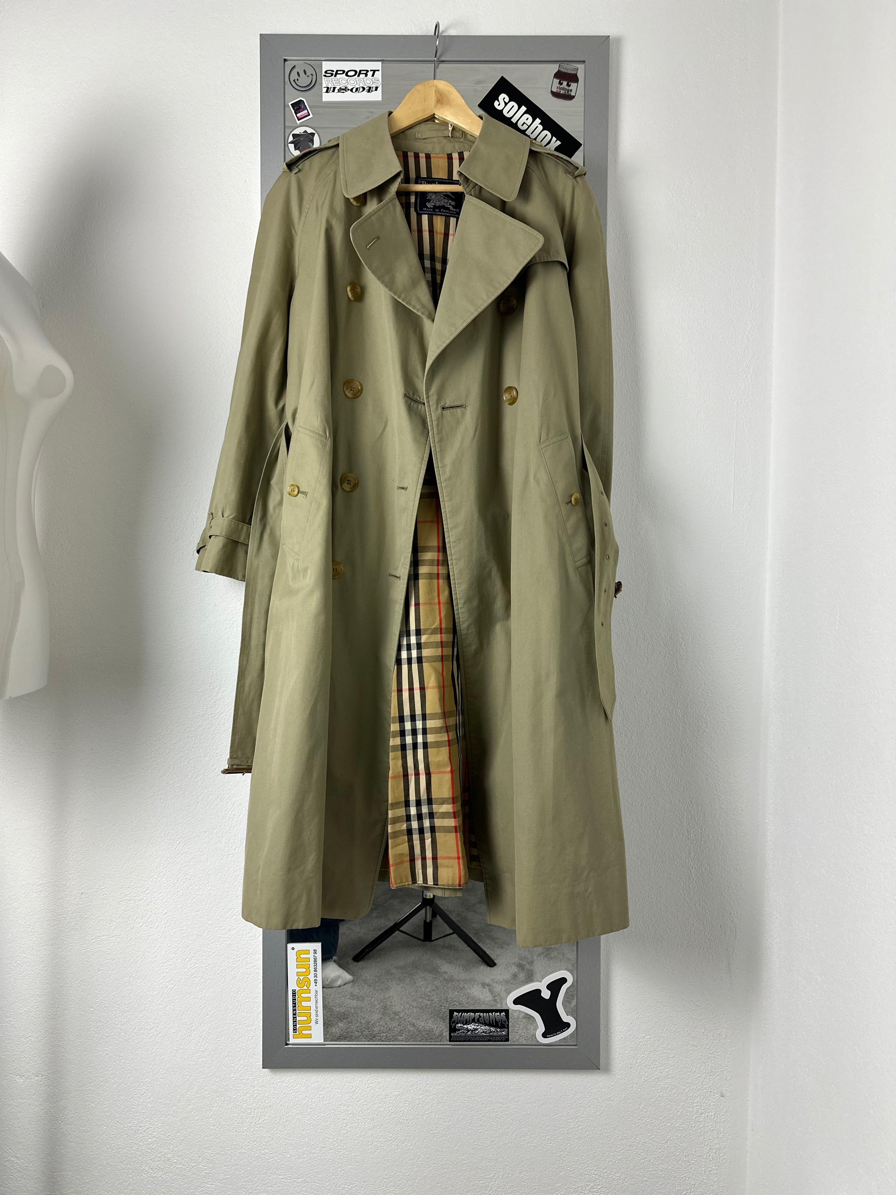 Burberrys Trenchcoat (10/S)