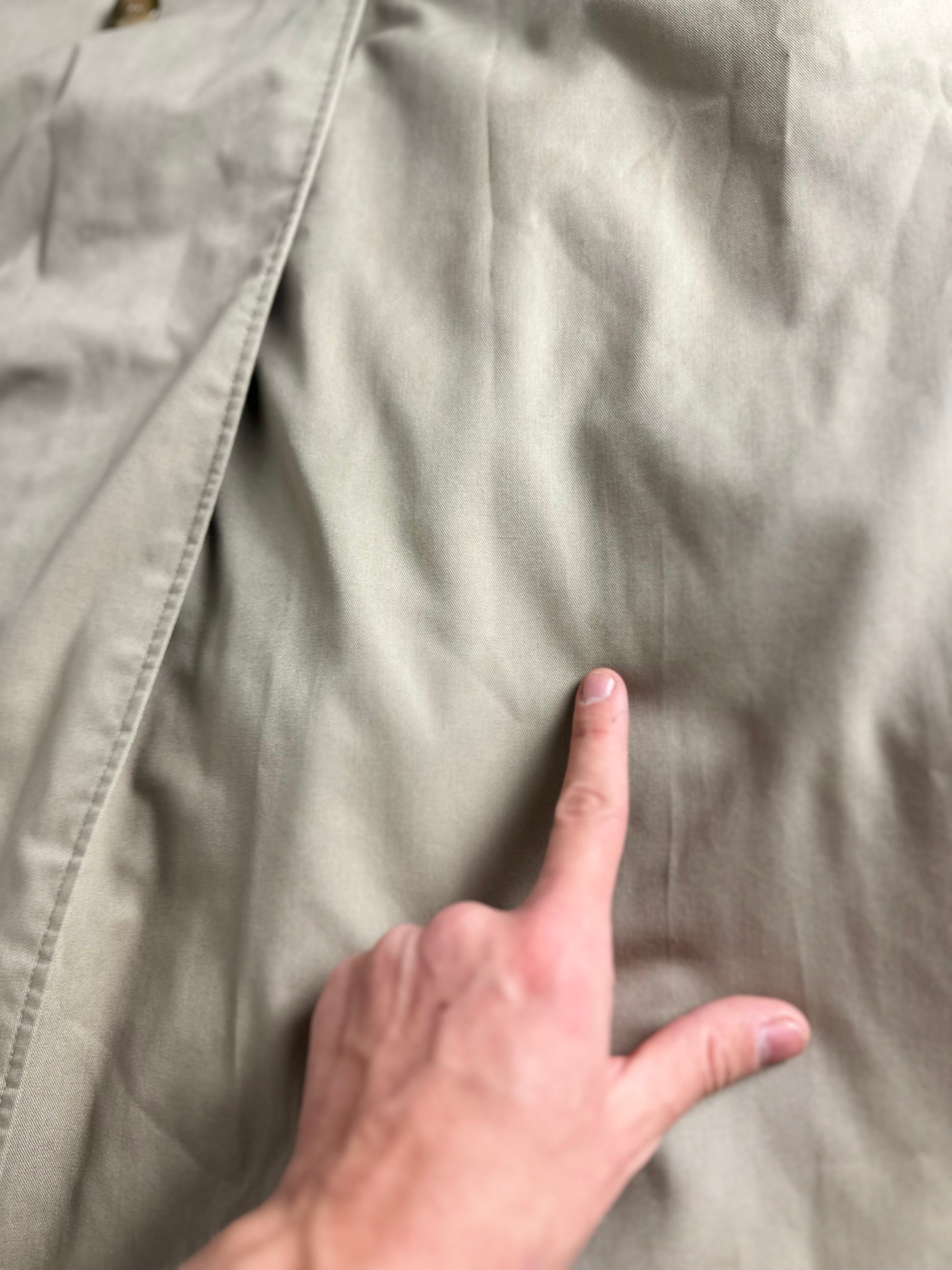 Burberrys Trenchcoat (16/XL) including Inlet